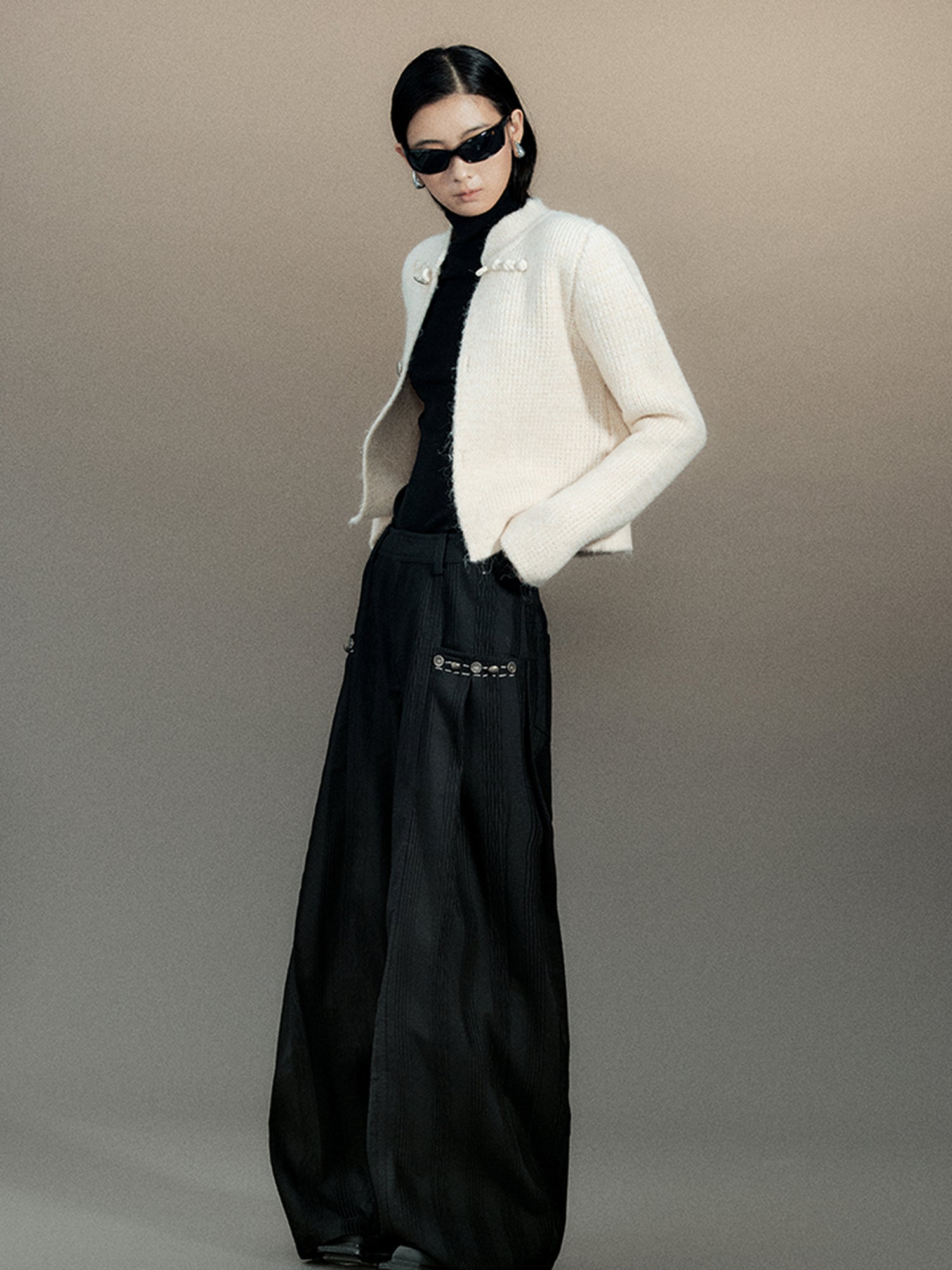 AnnoMundi Vintage Knot Button Knit Cardigan