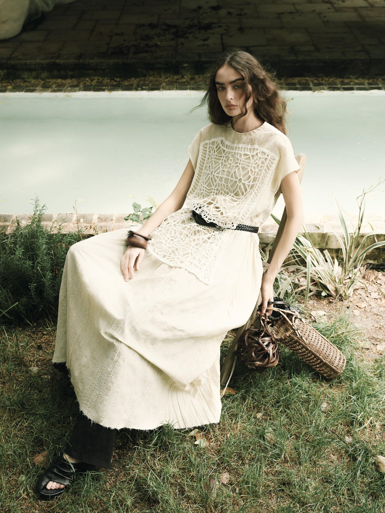 AnnoMundi Vintage Lace Trimmed Silhouette Dress