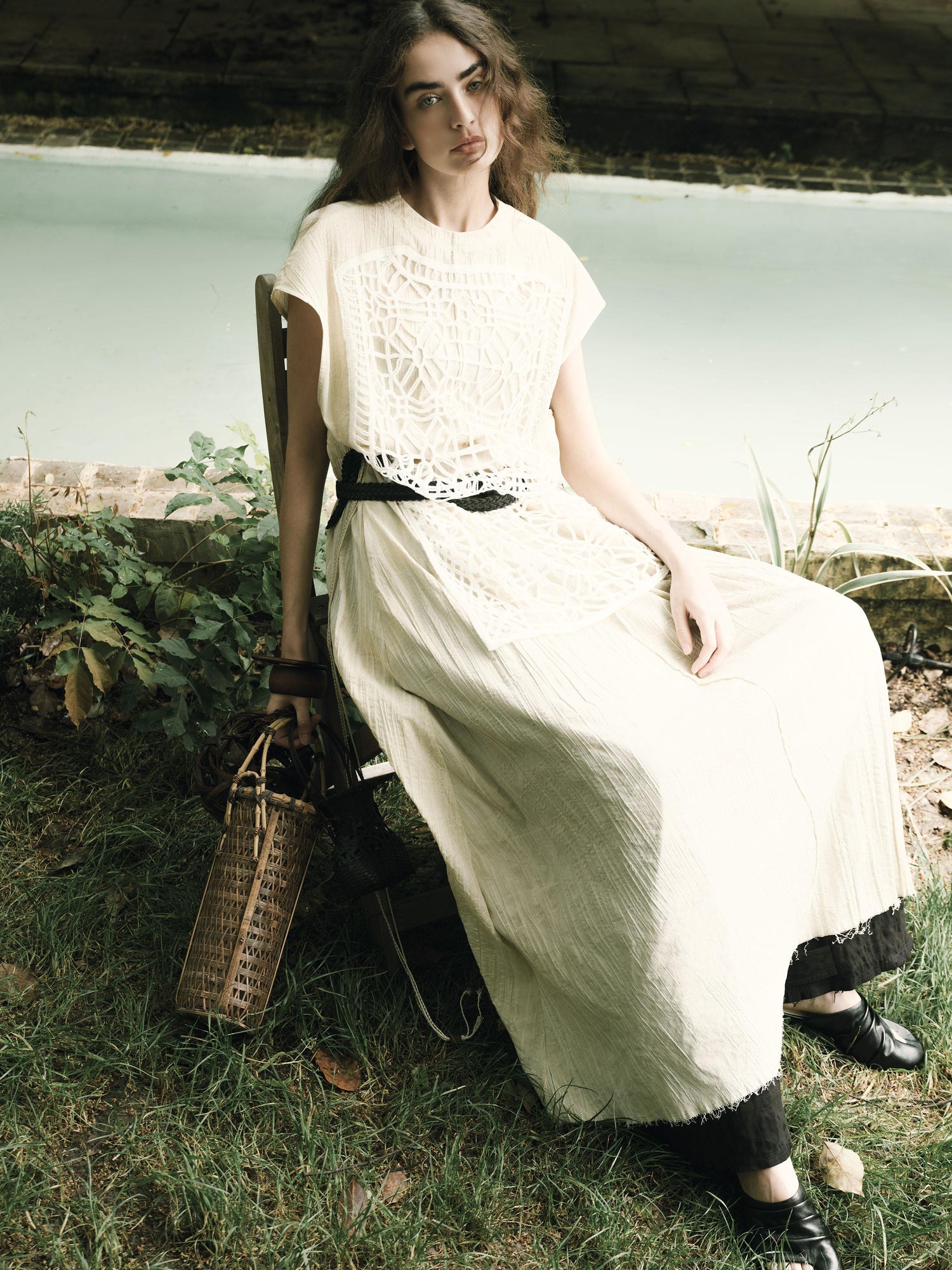 AnnoMundi Vintage Lace Trimmed Silhouette Dress