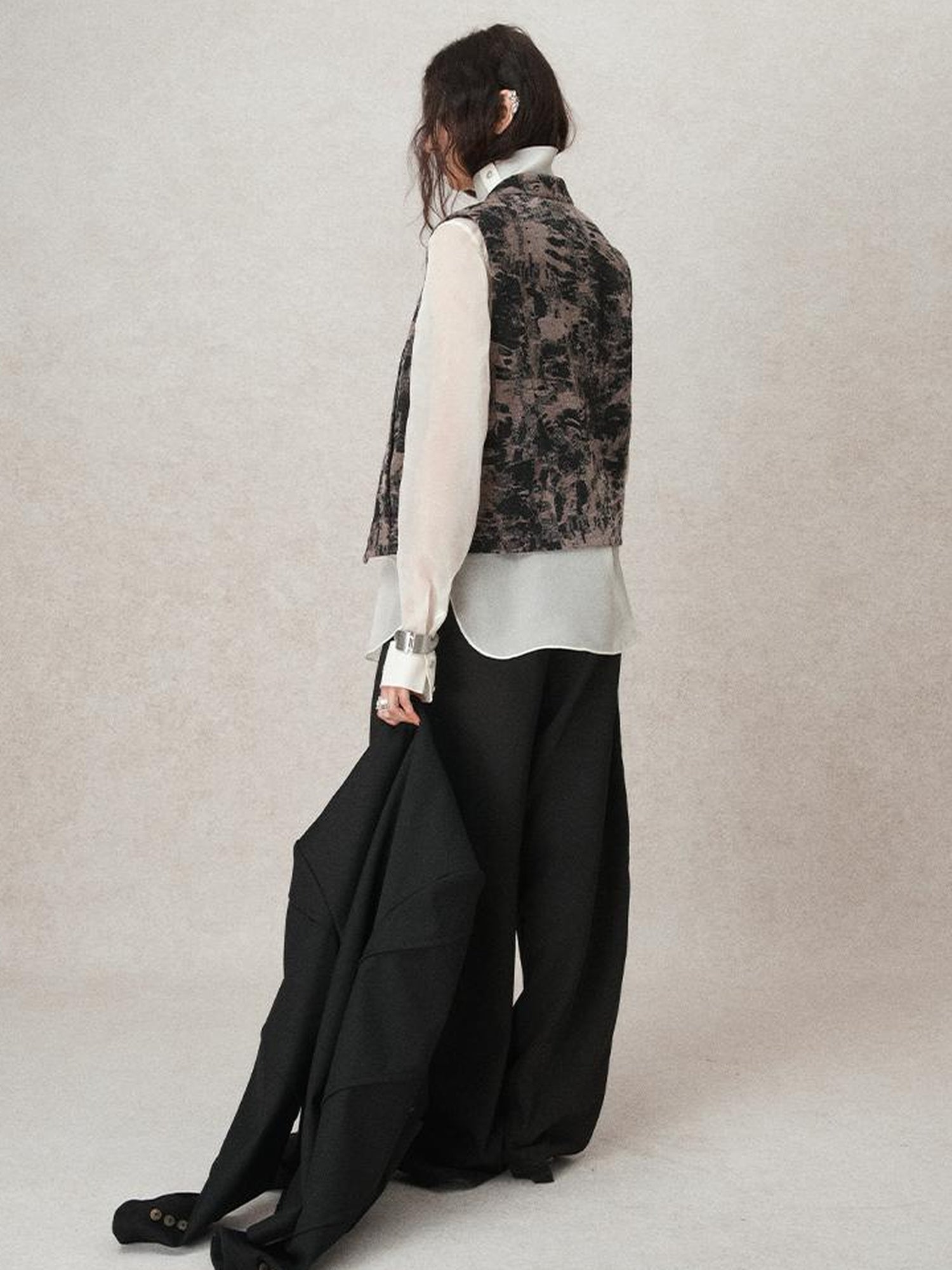 AnnoMundi Vintage Shadow Bloom Velvet Vest