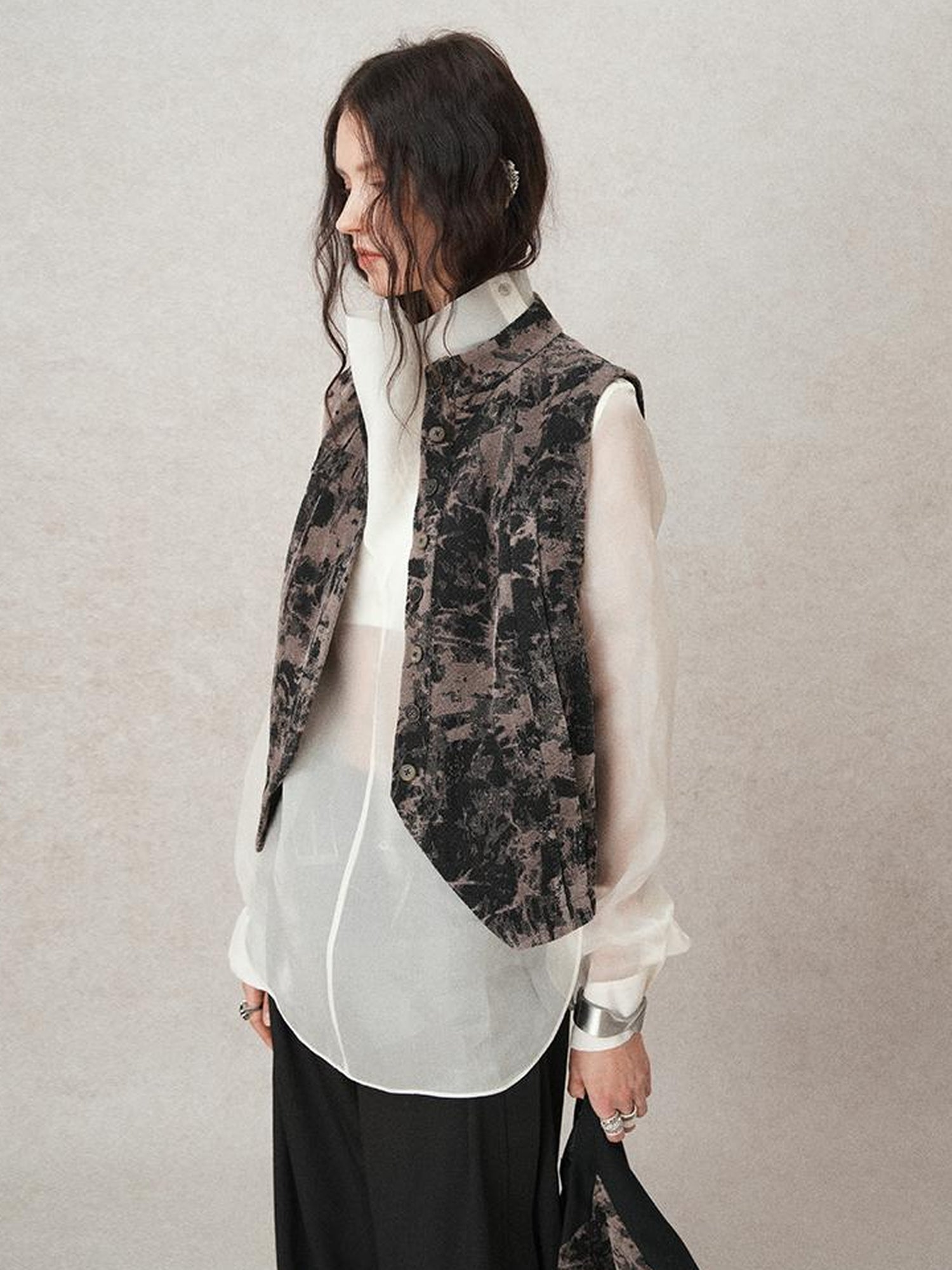 AnnoMundi Vintage Shadow Bloom Velvet Vest