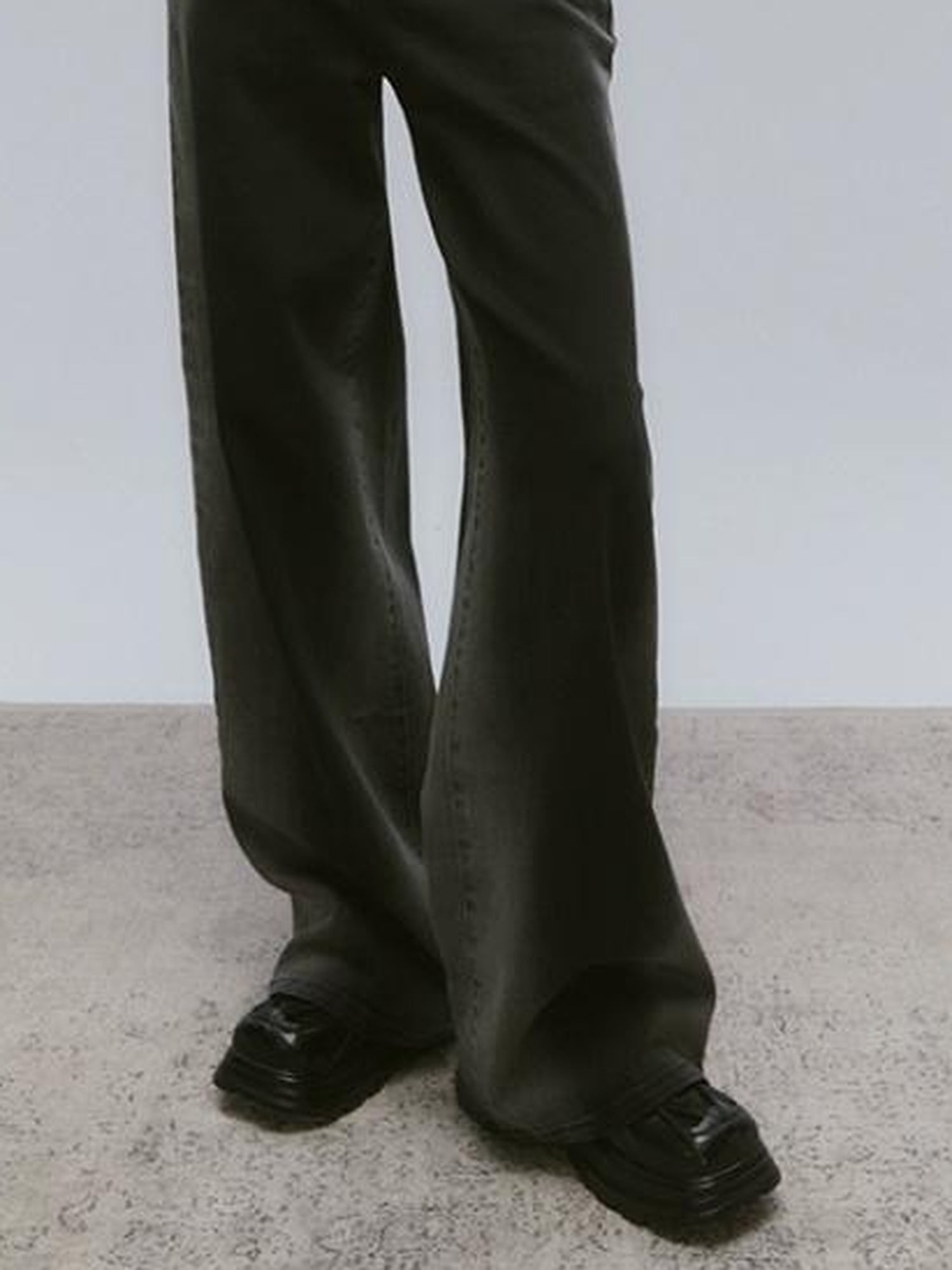AnnoMundi Vintage Washed Wide Leg Jeans With Gradient Tint
