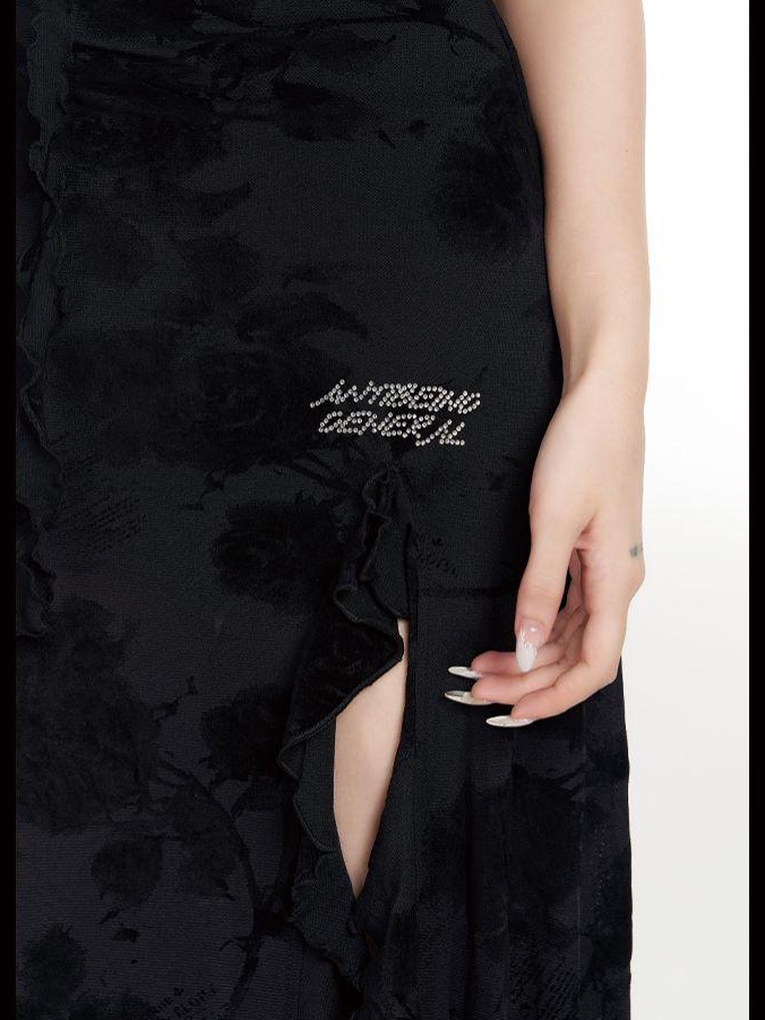 Update Anti Being General Dark Rose Black Spaghetti Strap Crop Top