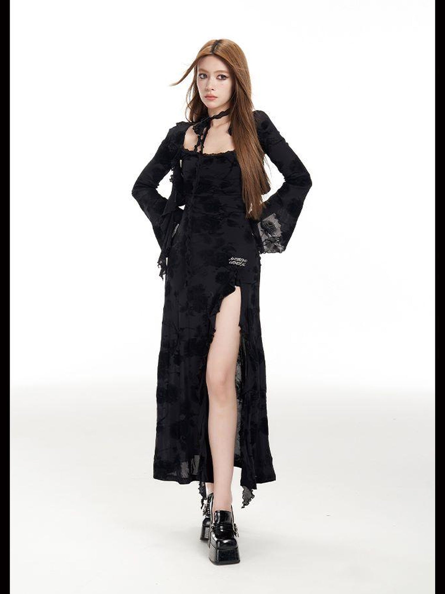 Update Anti Being General Dark Rose Black Spaghetti Strap Crop Top