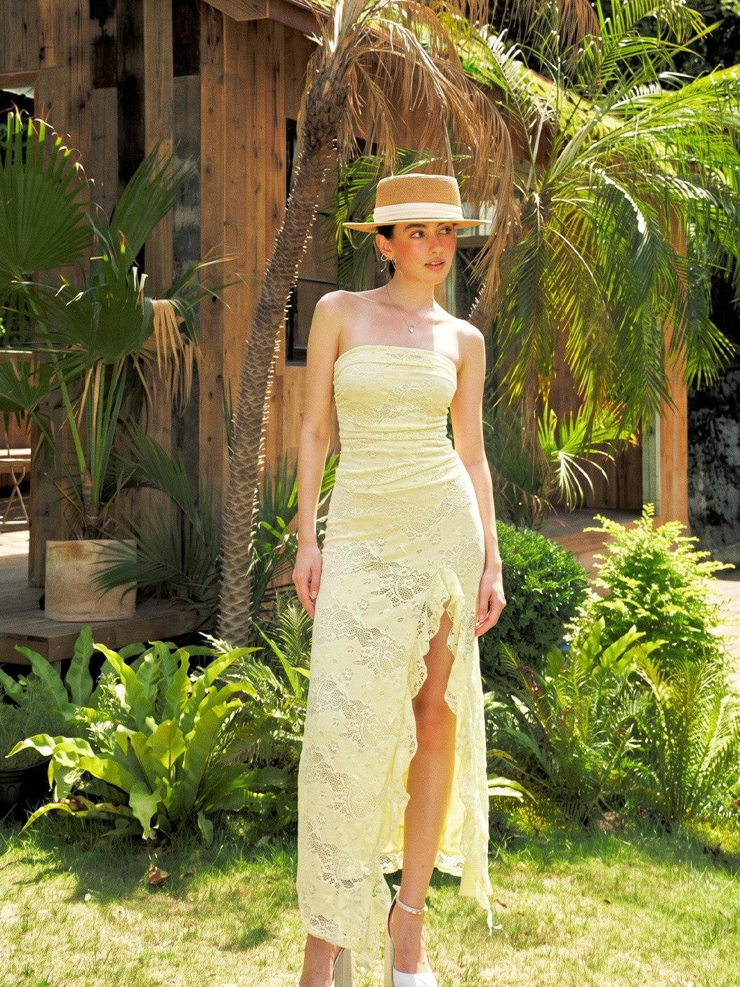 Anti Being General Lace Trim Front Slit Bandeau Vest Set Women&