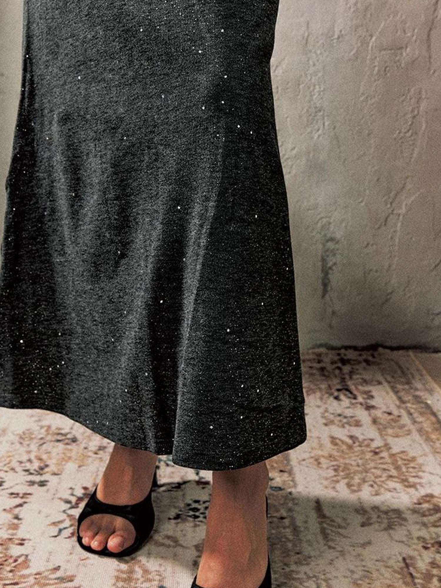 Sleek Gray Knitted Mermaid Dress With Sexy One Shoulder Design