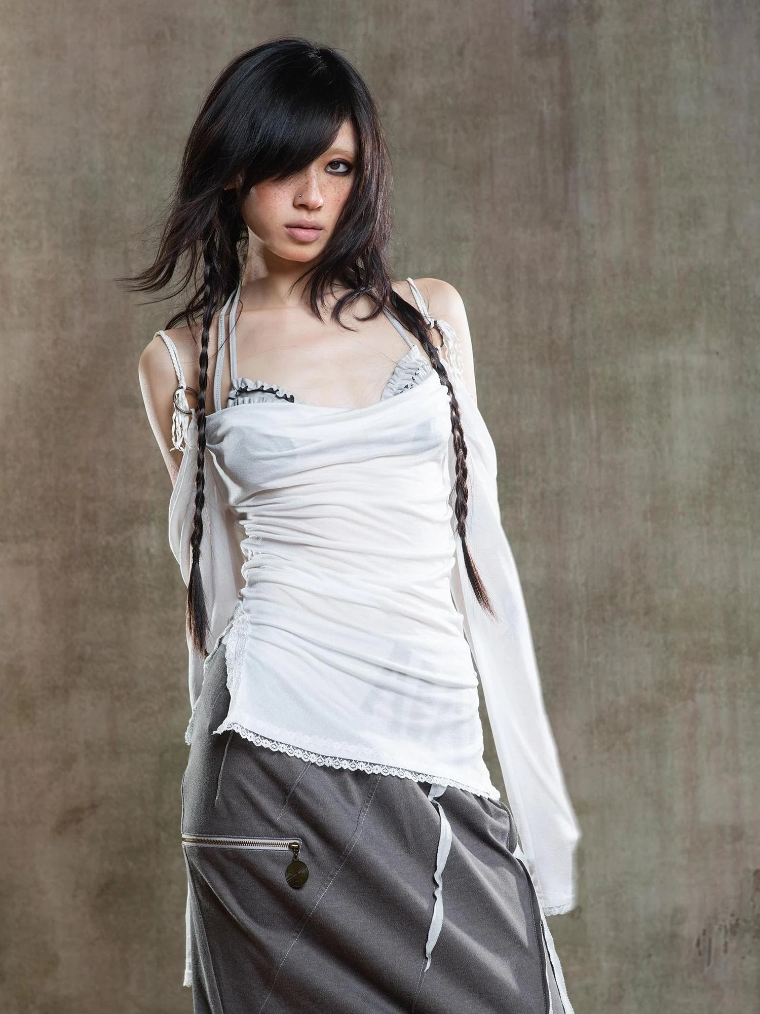 Ariadna Vintage Acrylic Sheer Sunshield Cape