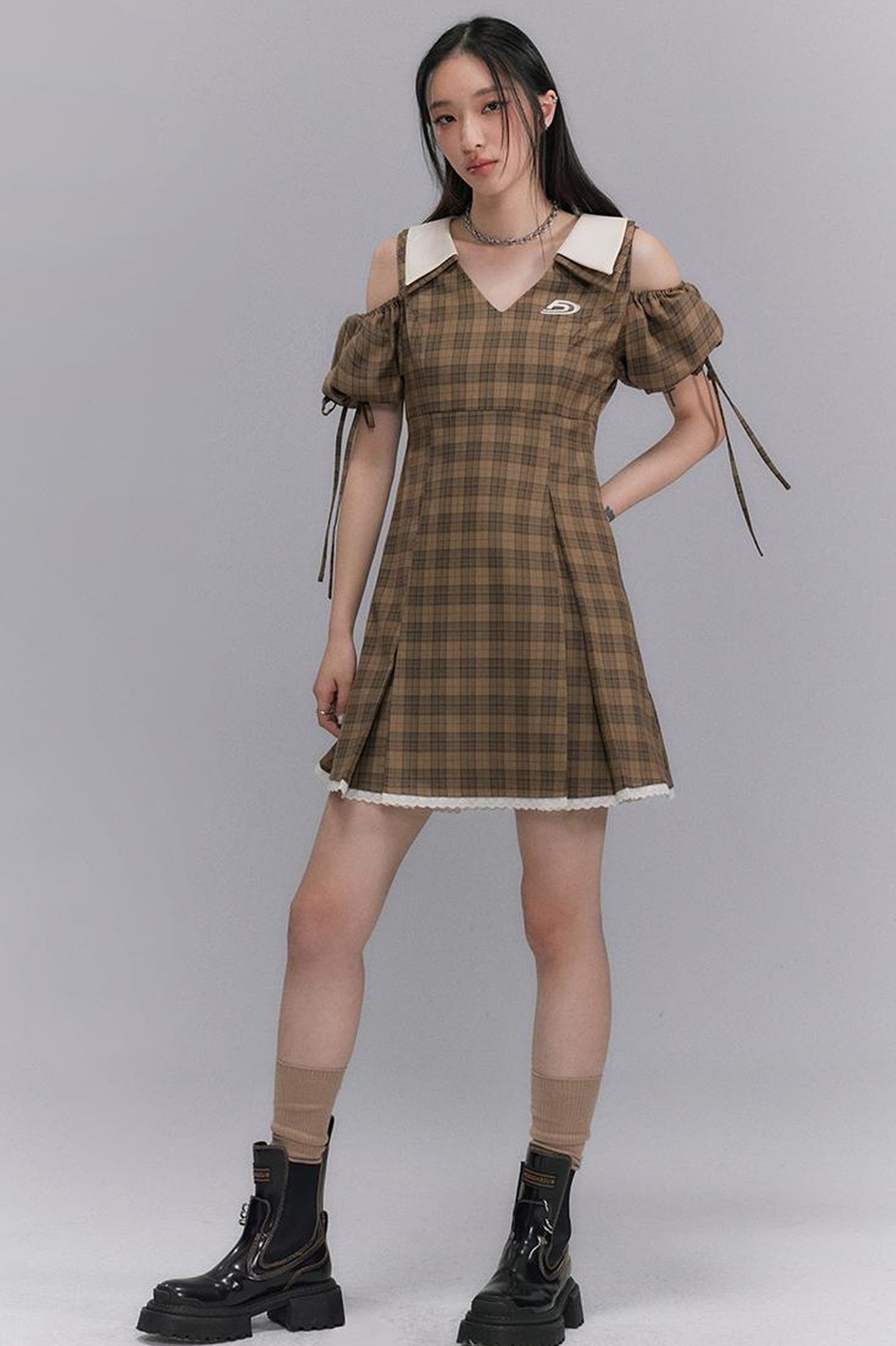 DIDDI MODA Artistic V Neck Bubble Sleeve Hollow Out Grey Mini Dress