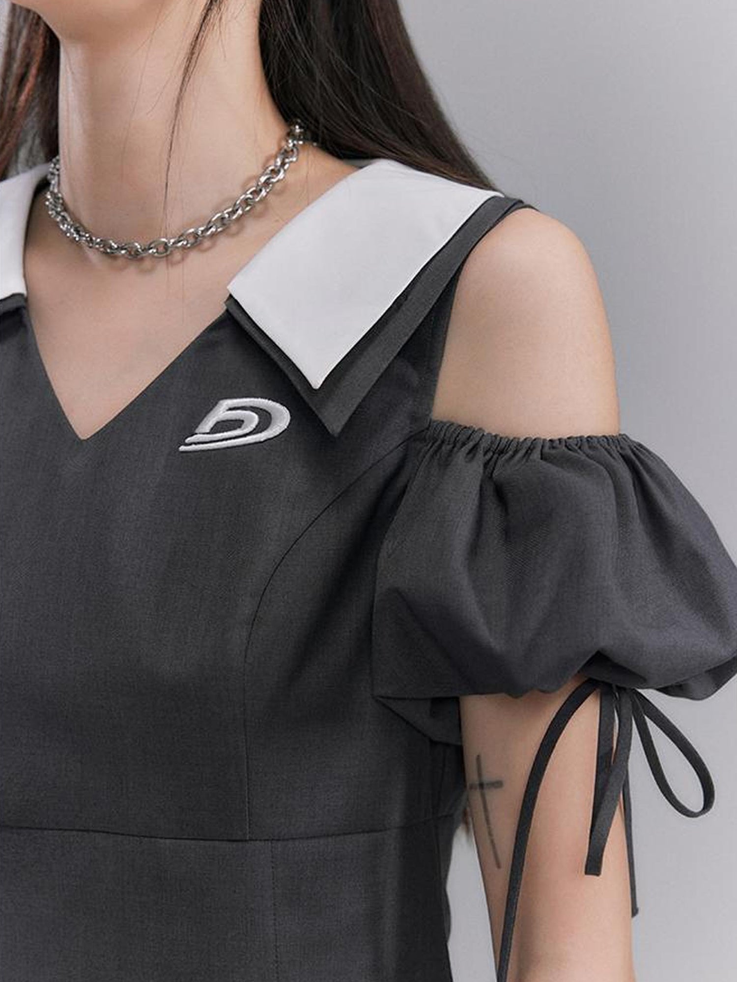 DIDDI MODA Artistic V Neck Bubble Sleeve Hollow Out Grey Mini Dress