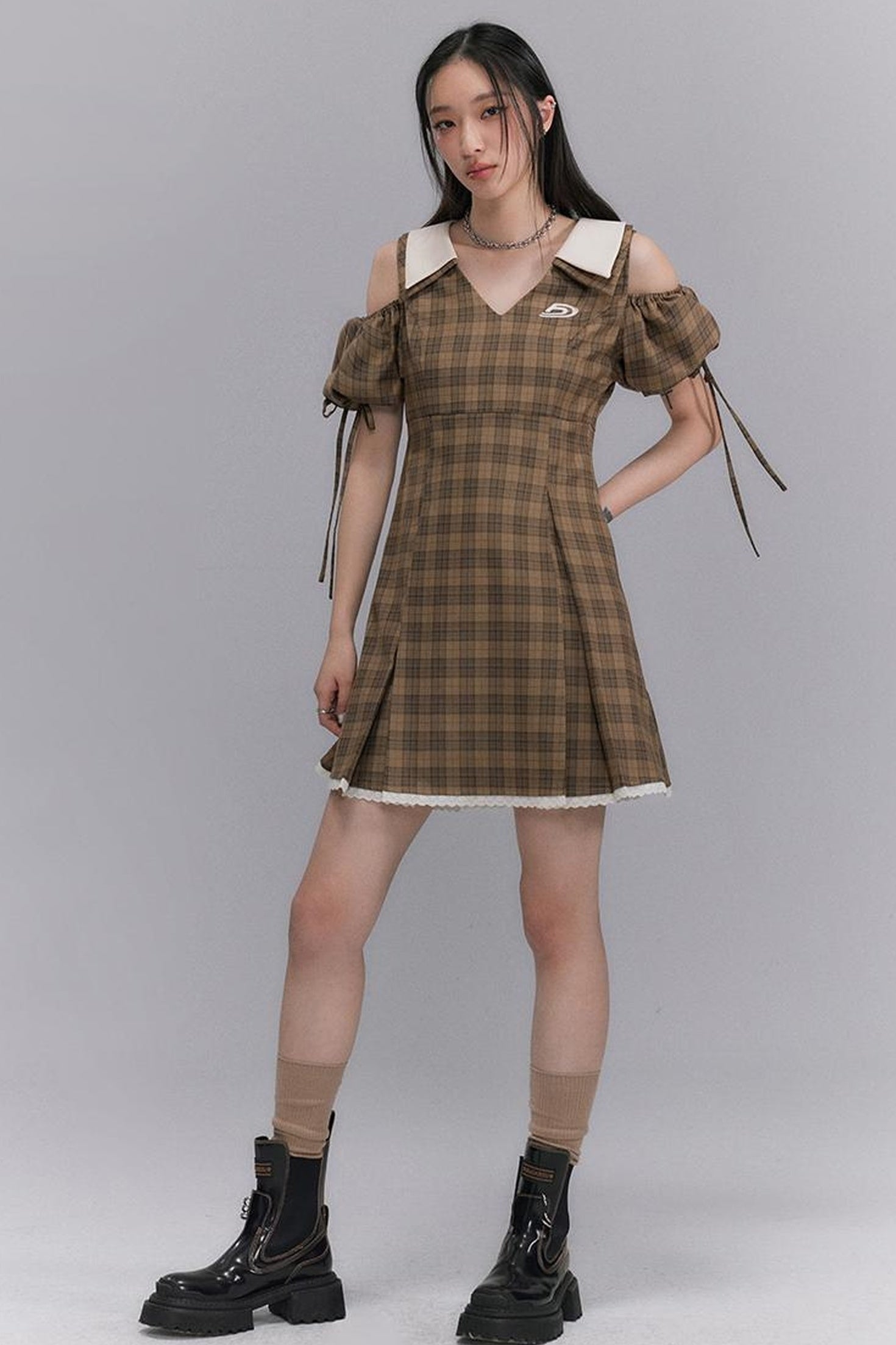 DIDDI MODA Artistic V Neck Bubble Sleeve Hollow Out Grey Mini Dress