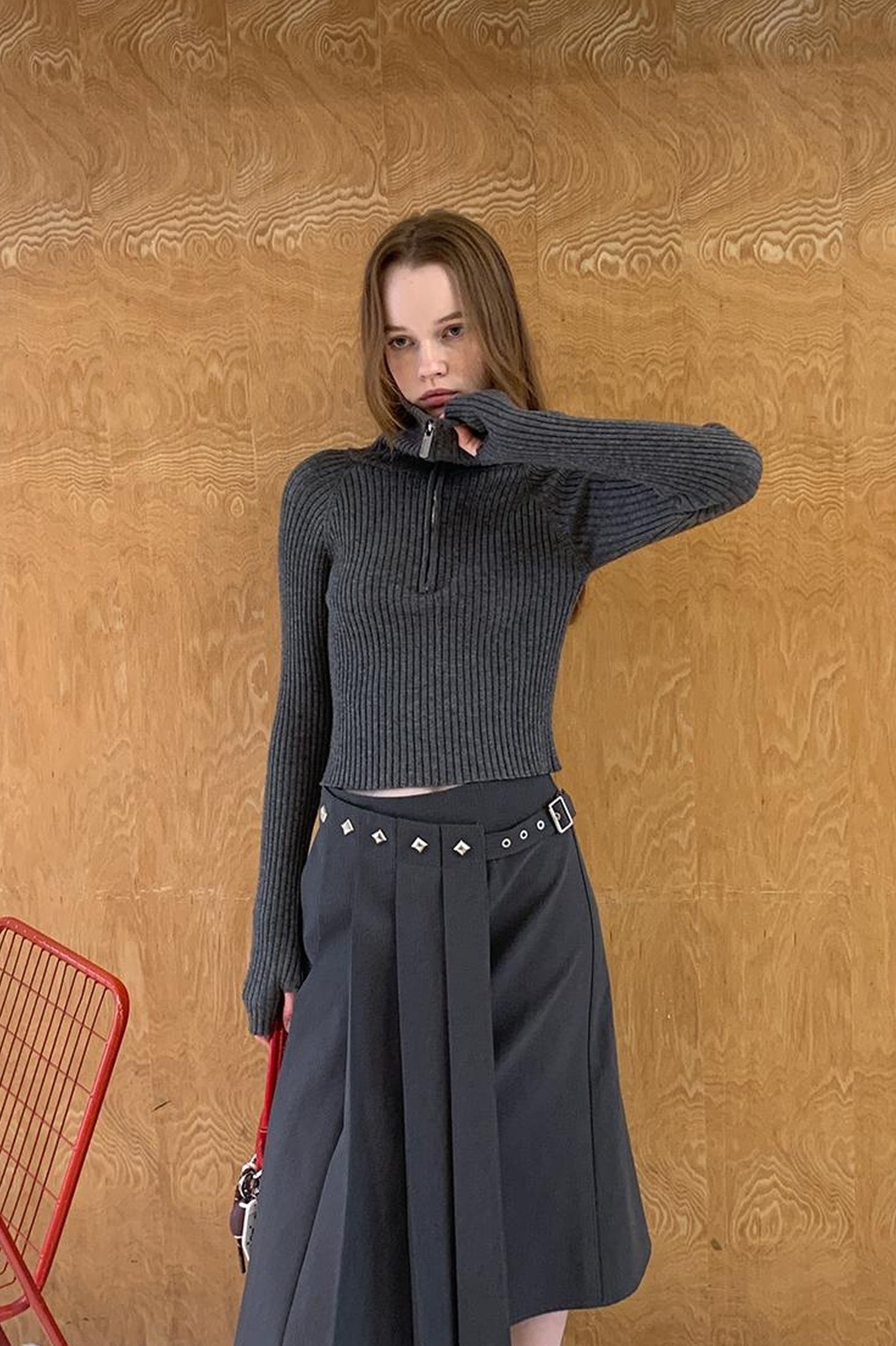 DIDDI MODA Asymmetric Pleated Skirt With Metal Studs