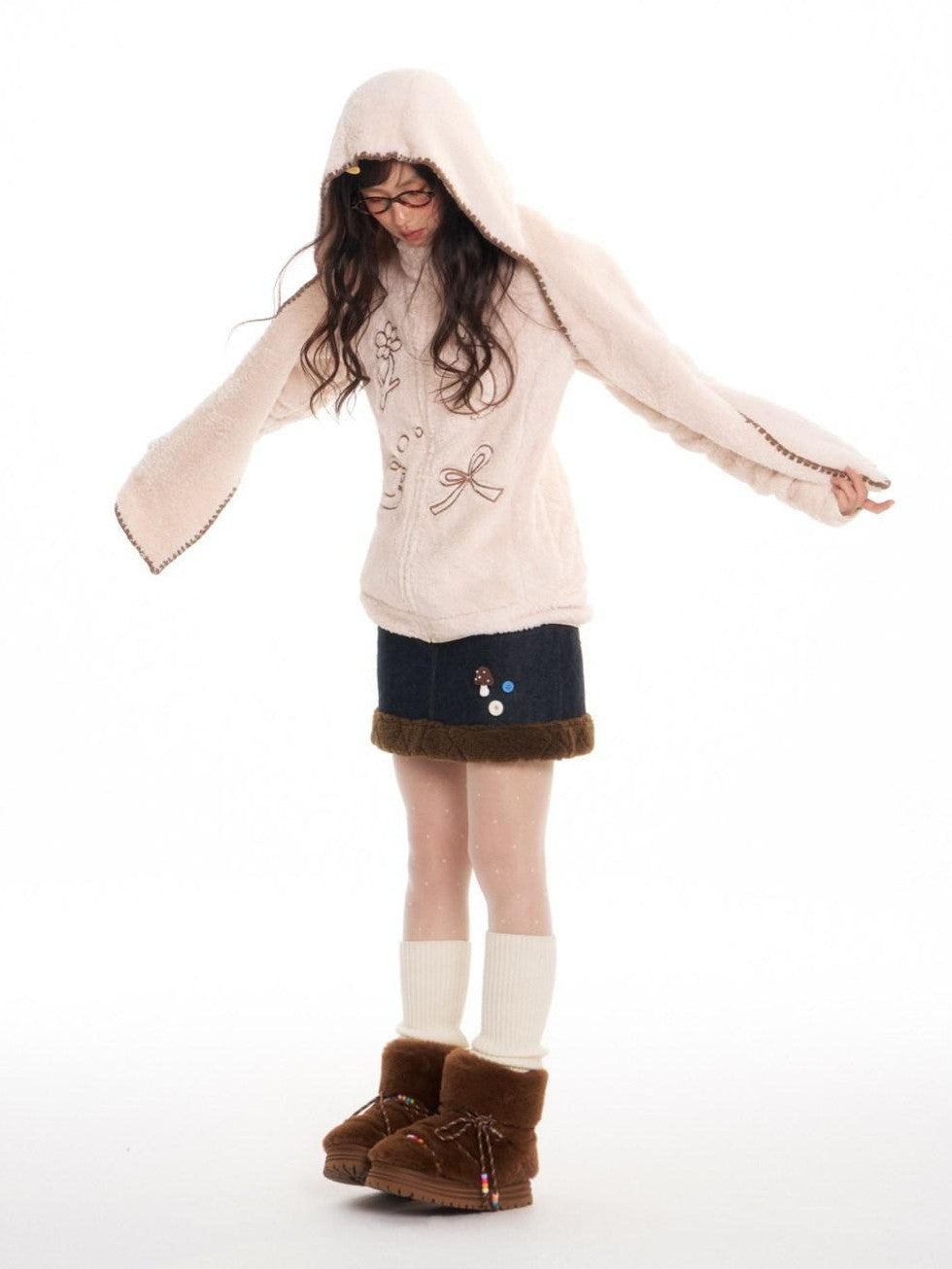BETWEENAND Apricot Stand Collar Loose Fluffy Polar Fleece Women&