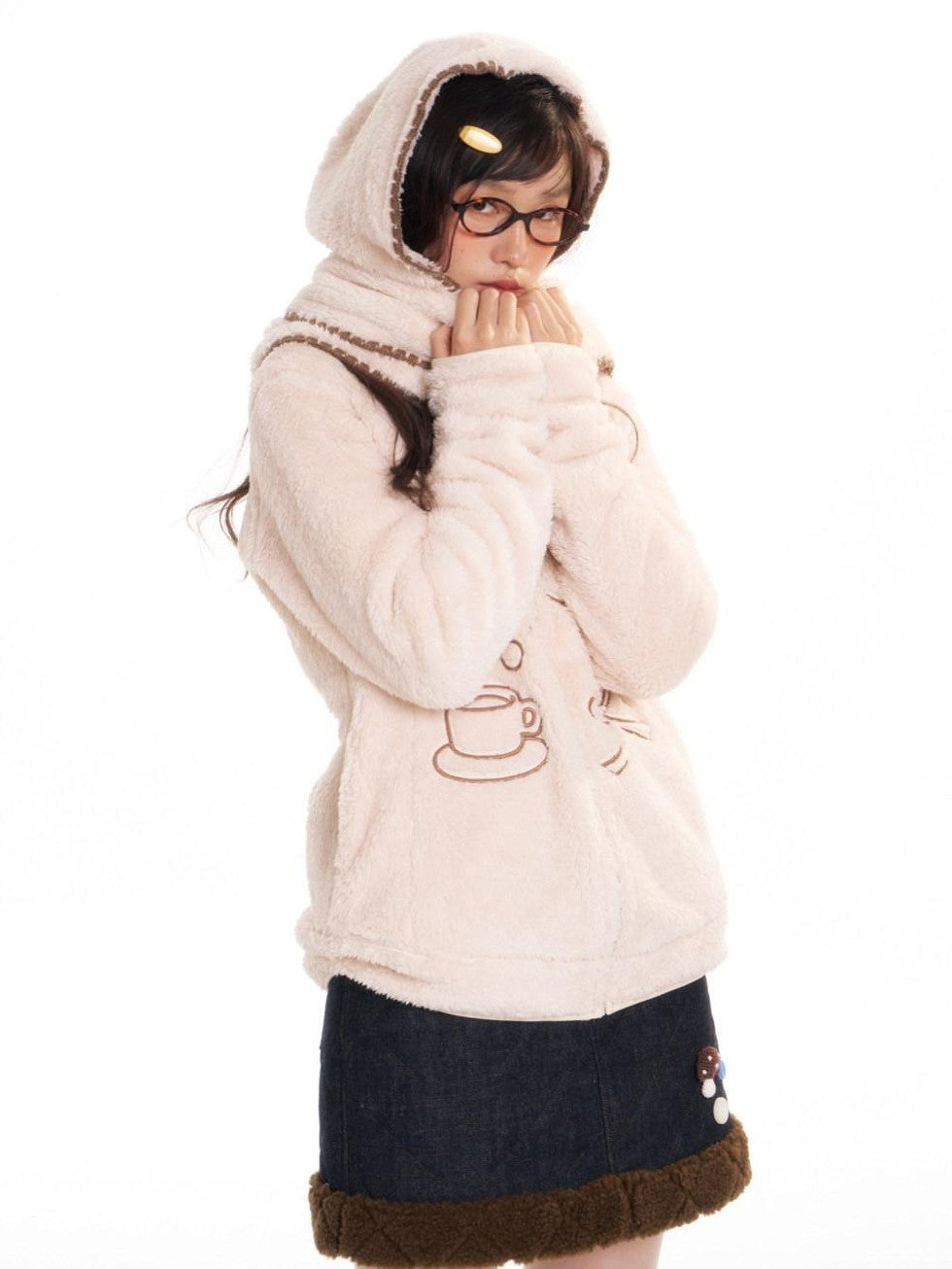 BETWEENAND Apricot Stand Collar Loose Fluffy Polar Fleece Women&