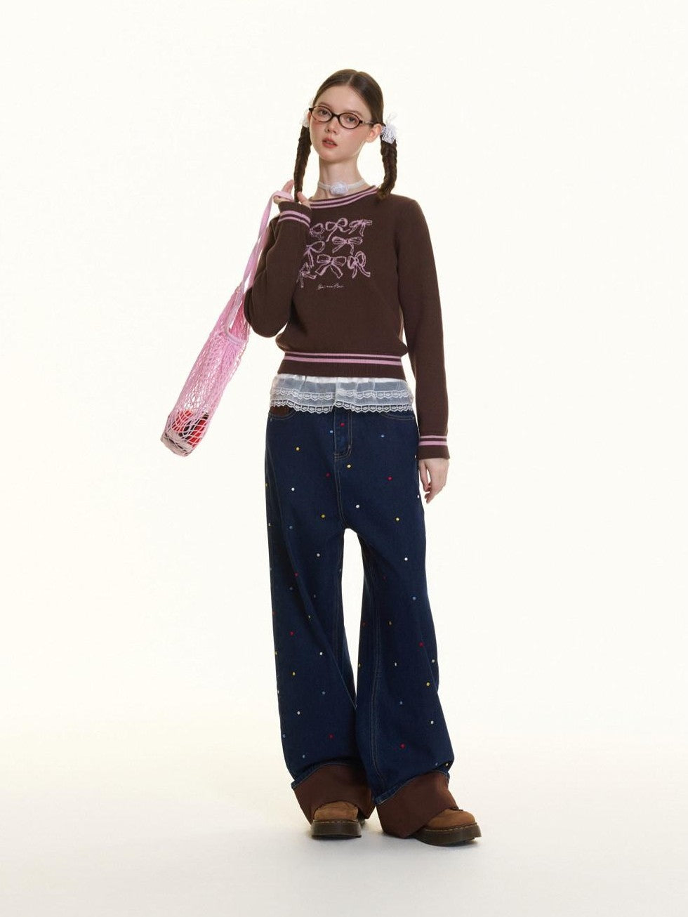 BETWEENAND Brown Bow Embroidery Jacquard Round Neck Women&