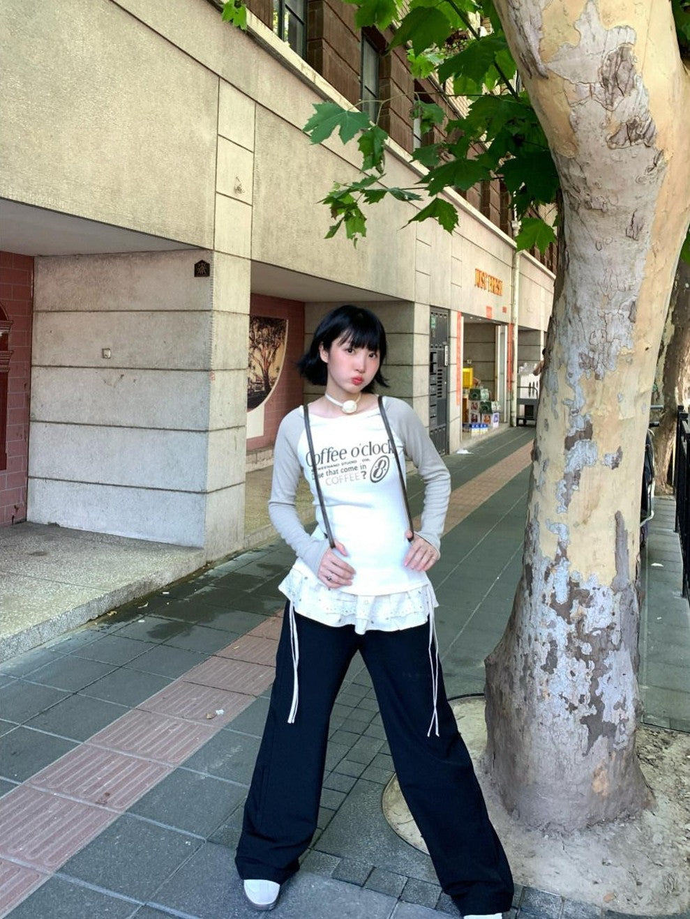 BETWEENAND Coffee Brown Bow Raglan Print Women&
