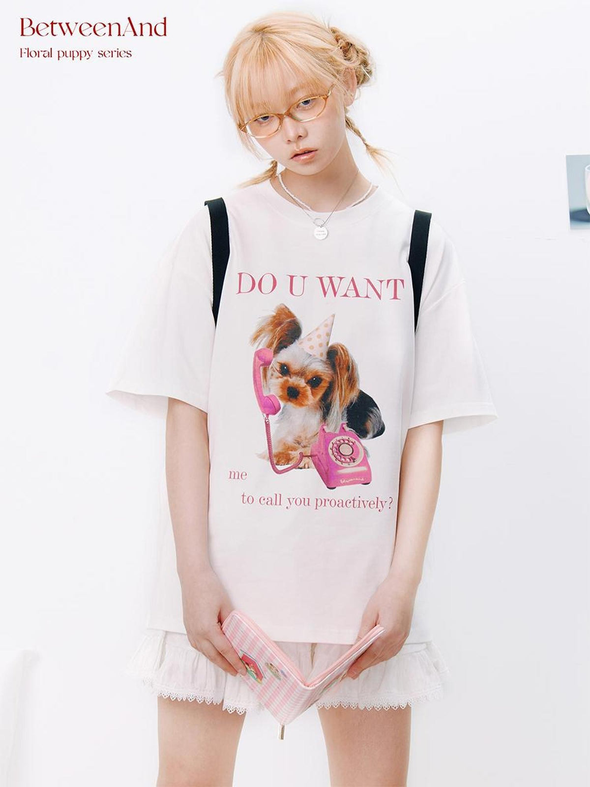 BETWEENAND Creative Print Yoke Loose Crewneck Women&