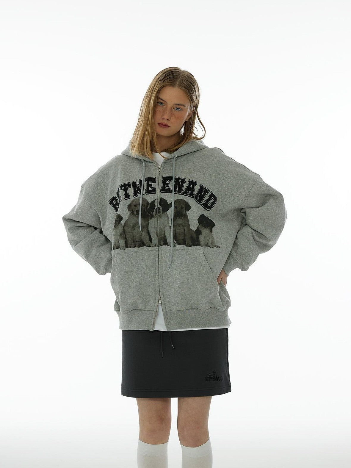 BETWEENAND Dog Family Embroidered Zip Hooded Women&