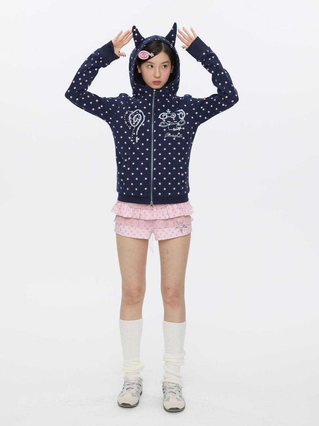 BETWEENAND Glitter Little Devil Double Zipper Slim Fit Women&