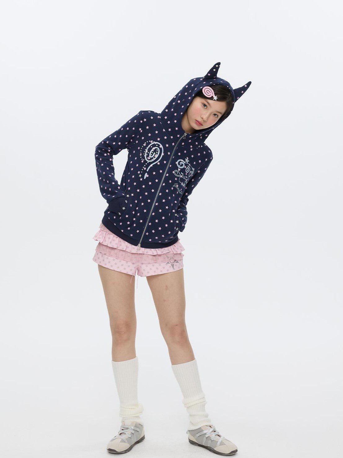 BETWEENAND Glitter Little Devil Double Zipper Slim Fit Women&