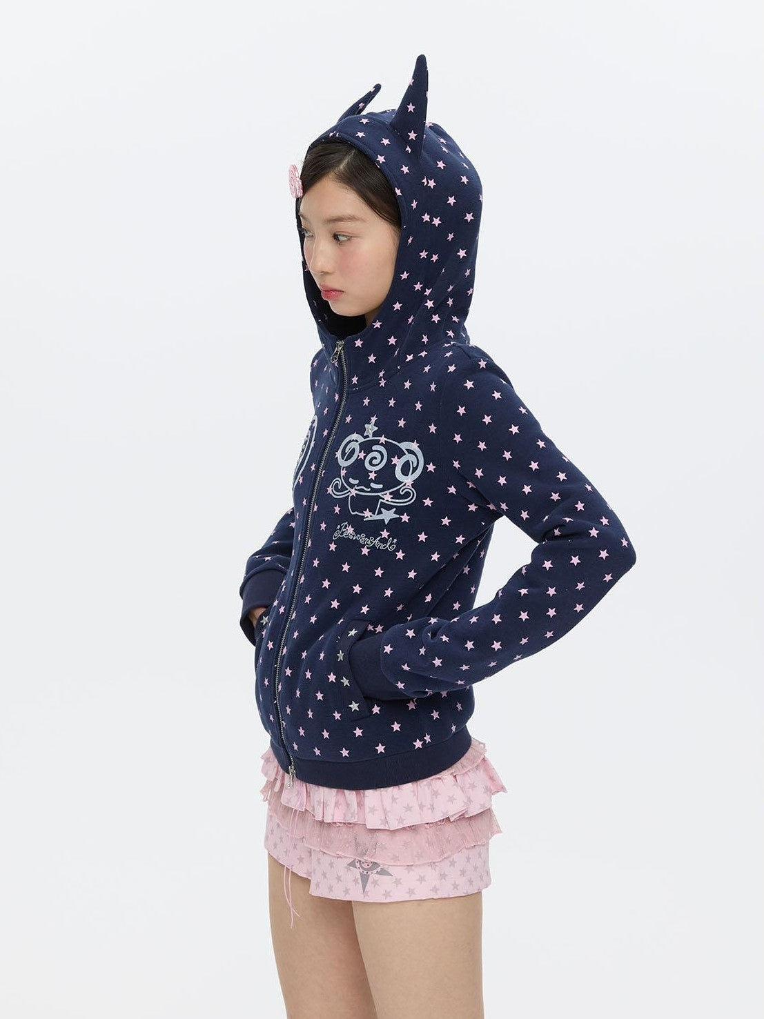 BETWEENAND Glitter Little Devil Double Zipper Slim Fit Women&