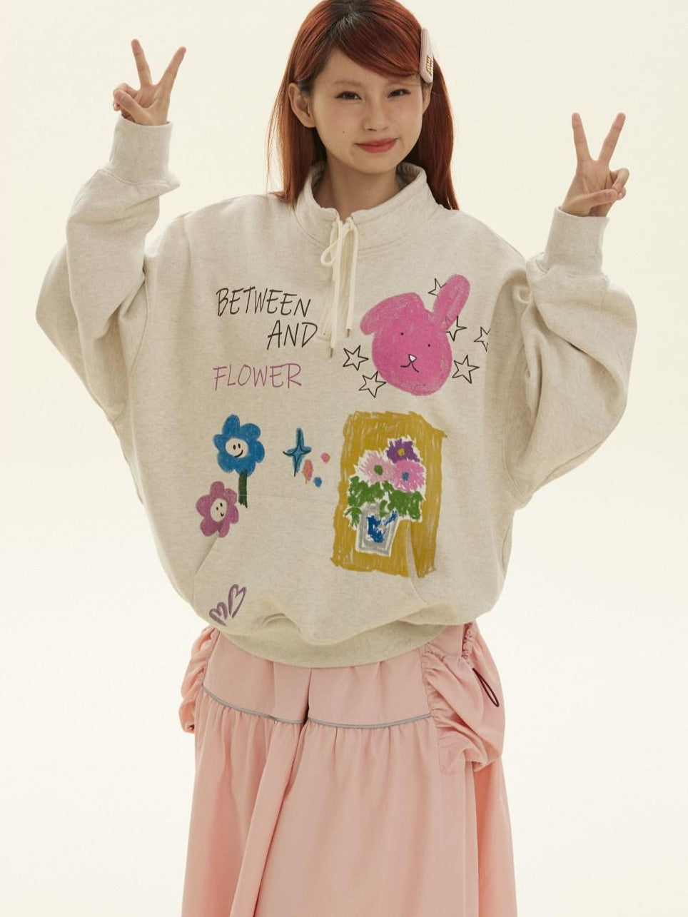 BETWEENAND Graffiti Cartoon Rabbit Print Zip Half High Collar Ribbed Women&