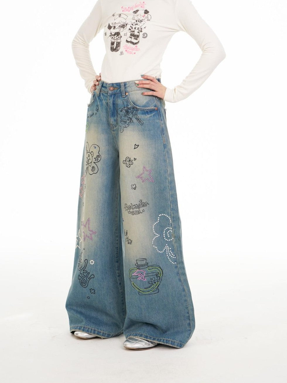 BETWEENAND Graffiti Illustration Rhinestone Washed Women&