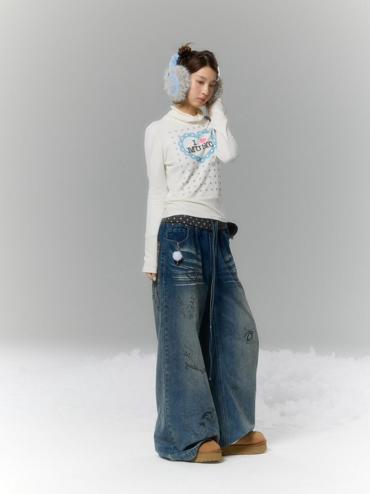 BETWEENAND Graffiti Polka Dot Patch Washed Pleated Women&
