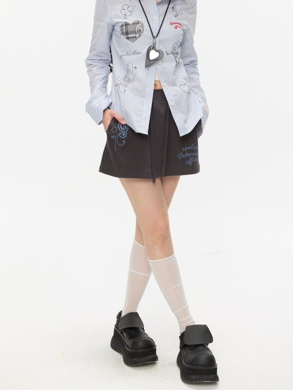 BETWEENAND Gray Casual Music Note Embroidered Print Women&