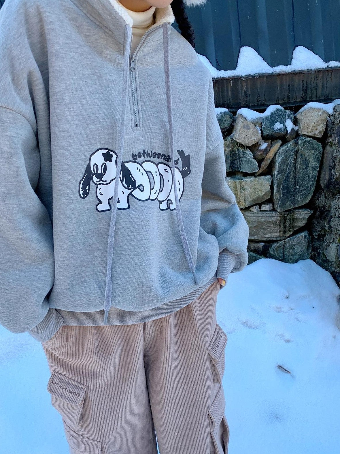 BETWEENAND Gray Puppy Print Half Zip Stand Collar Women&