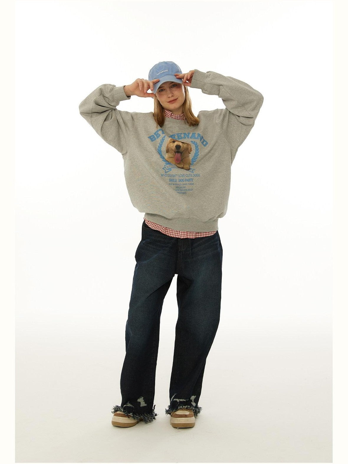 BETWEENAND Gray Tongue Out Puppy Motif Loose Fit Women&