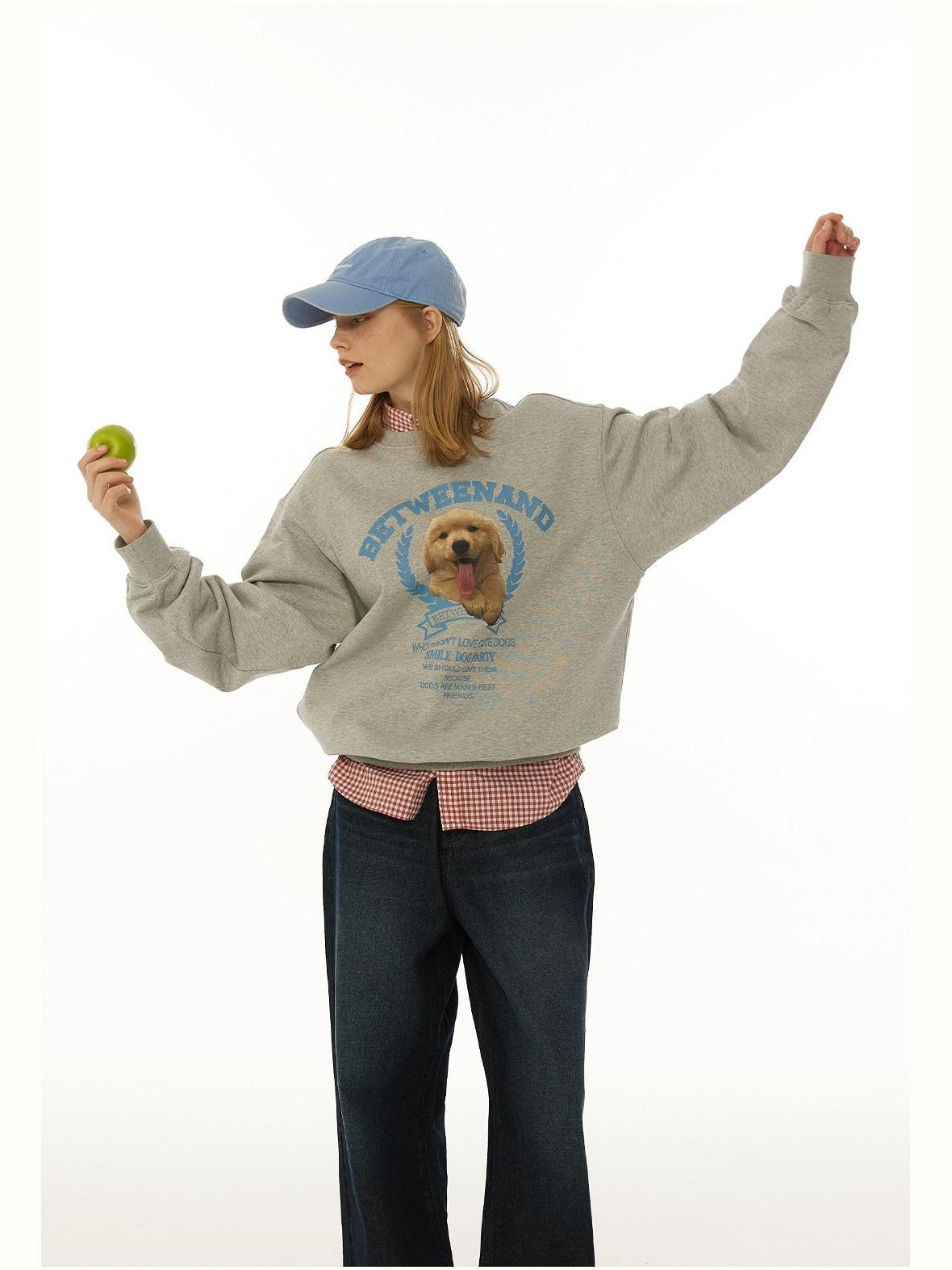 BETWEENAND Gray Tongue Out Puppy Motif Loose Fit Women&