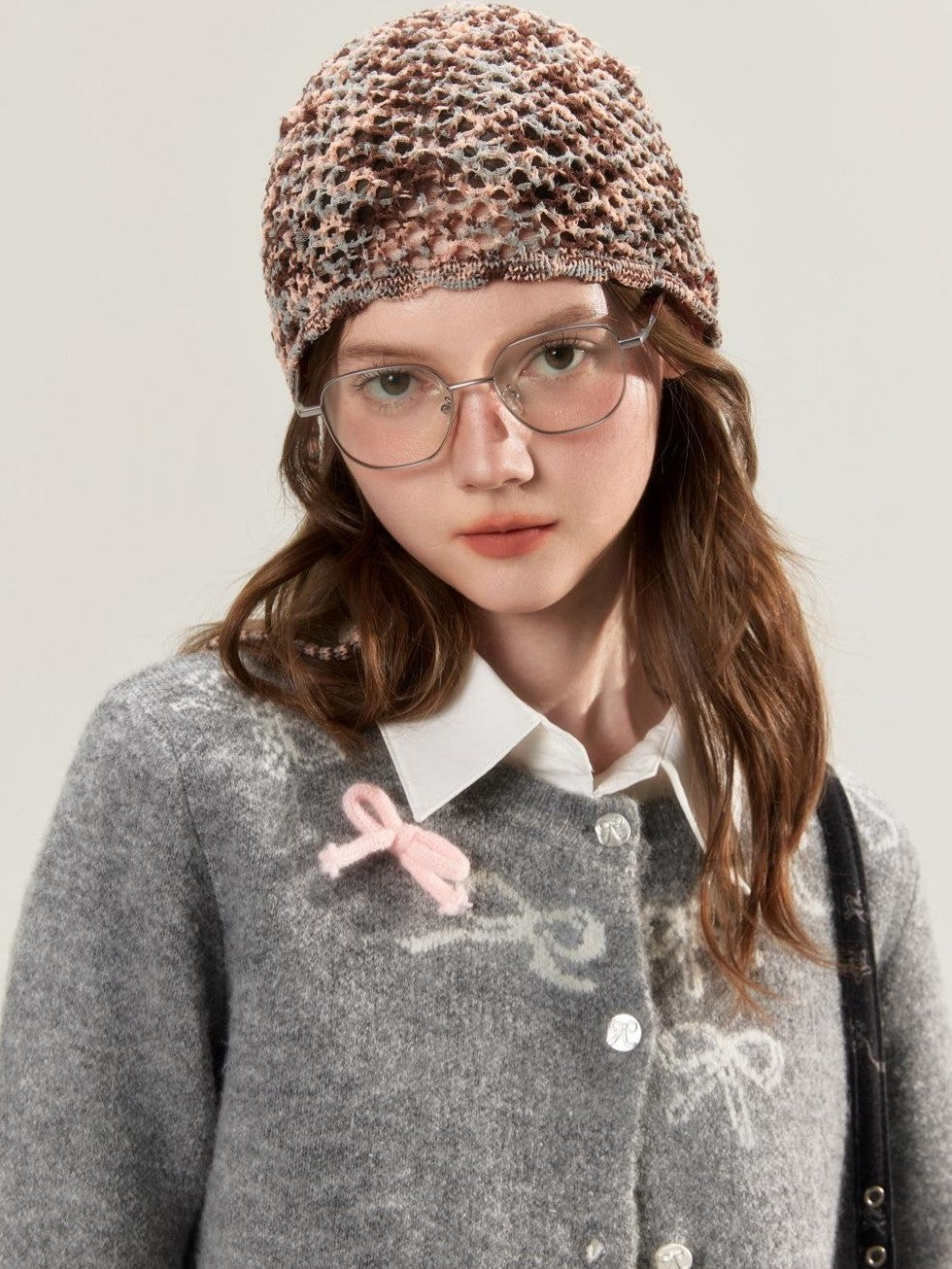 BETWEENAND Grey Crewneck Embroidered Bow Animal Motif Women&