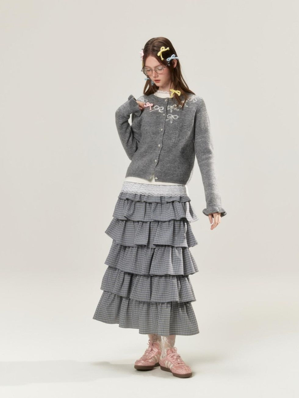 BETWEENAND Grey Crewneck Embroidered Bow Animal Motif Women&