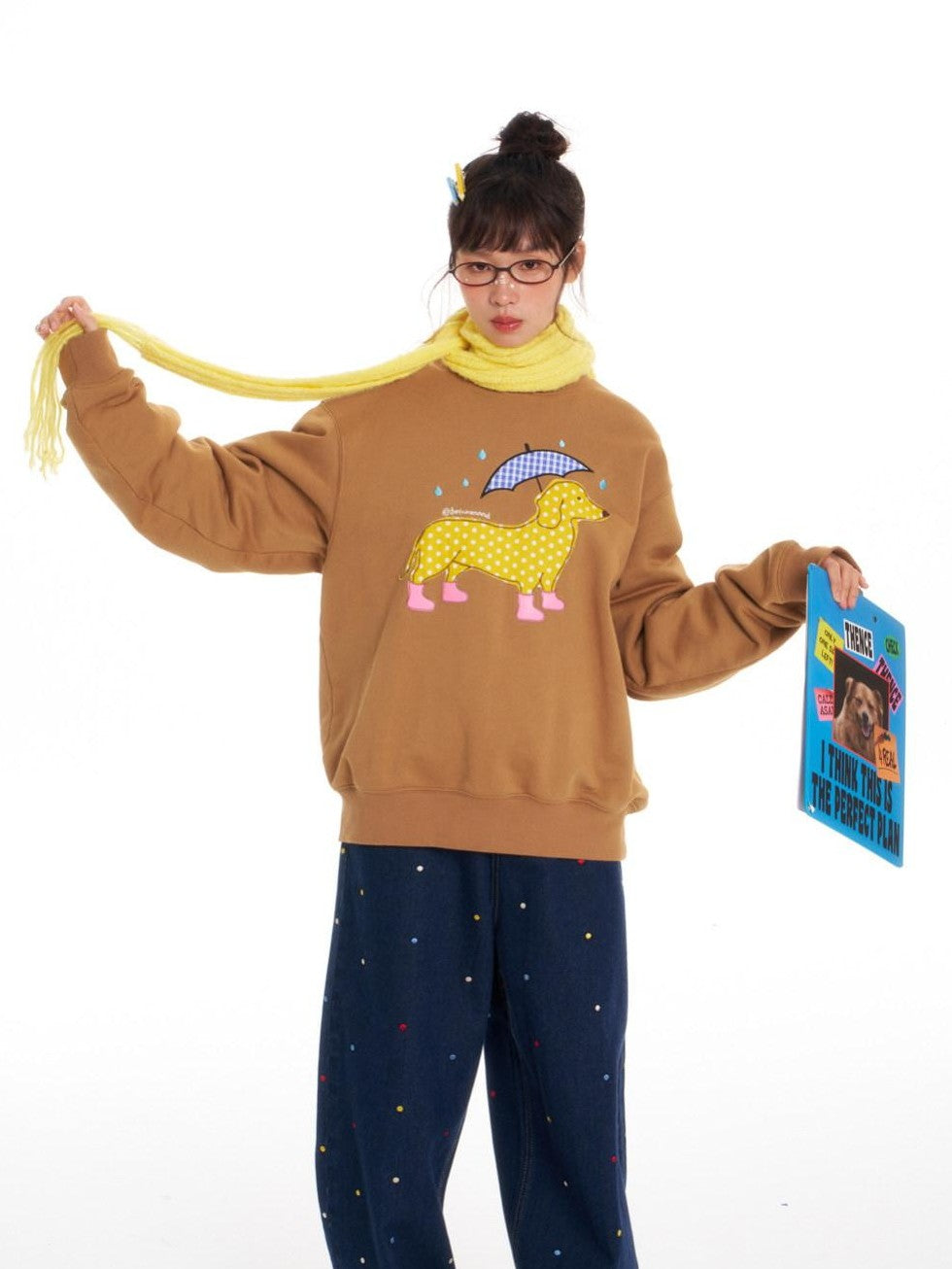 BETWEENAND Light Brown Applique Embroidery Chain Crewneck Women&