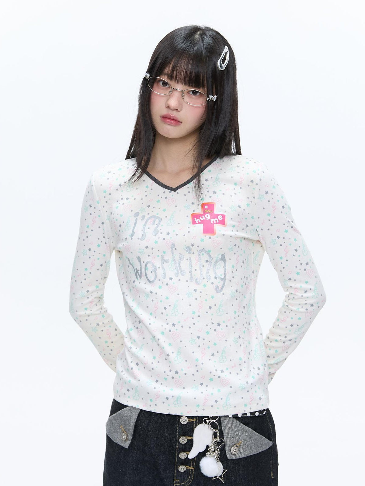 BETWEENAND Mint Allover Print V-neck Loose Women&