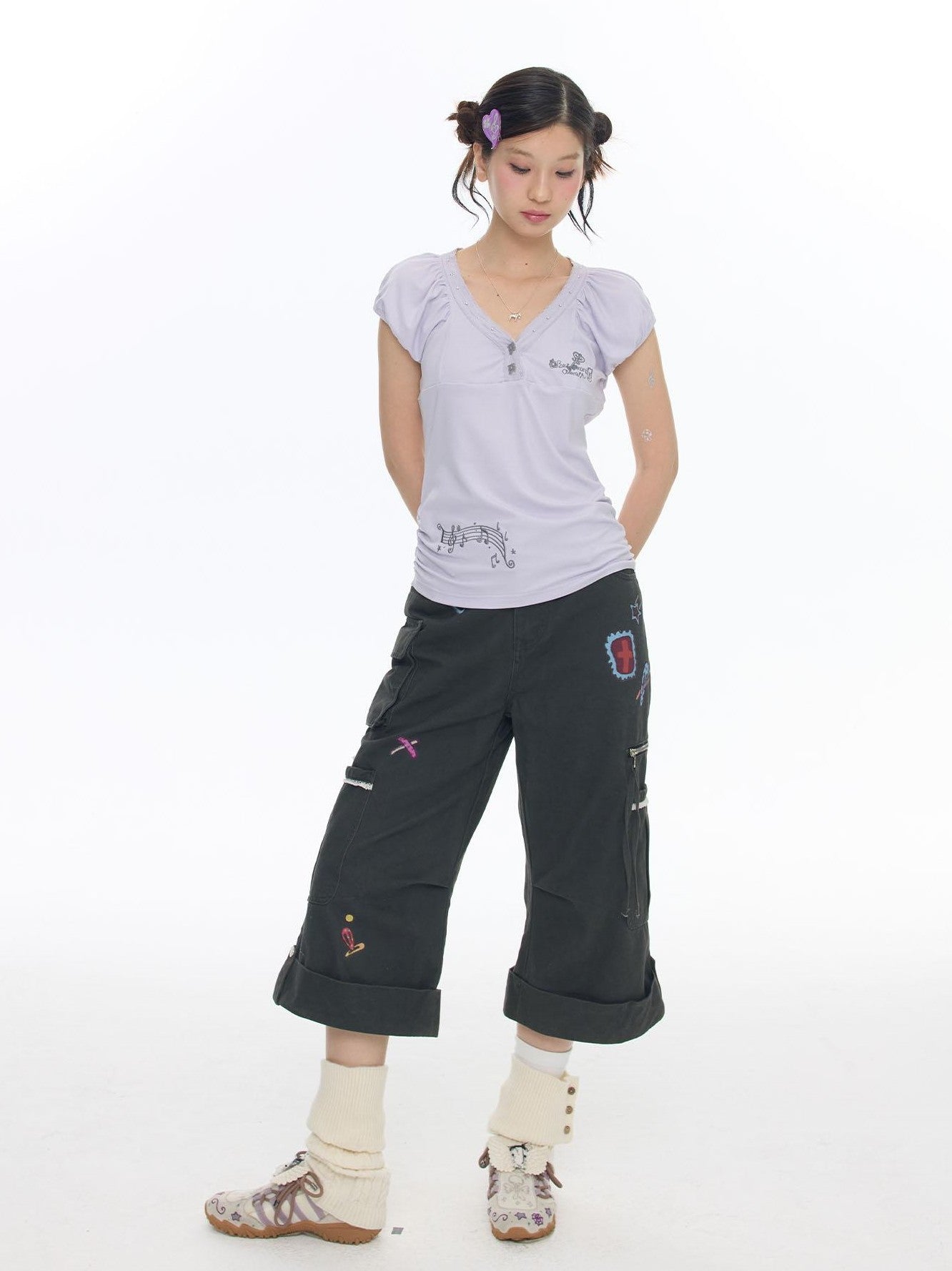 BETWEENAND Printed Micro Flare Multi Pocket Low Waist Cargo Women&