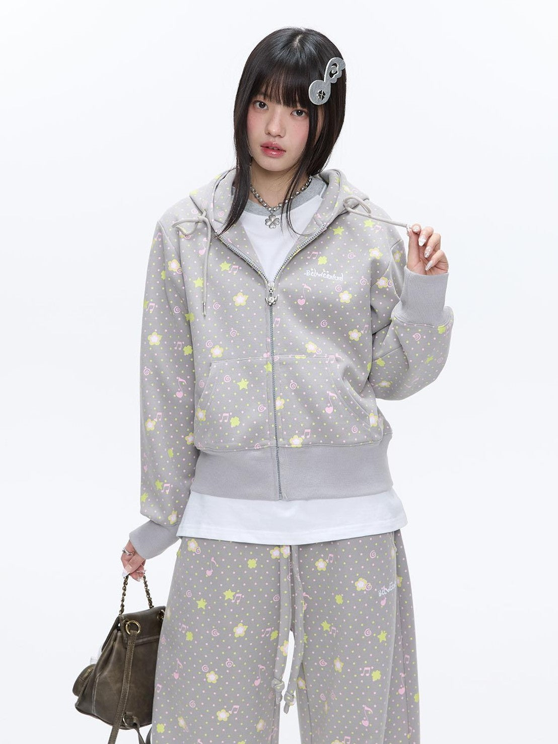 BETWEENAND Retro Four Leaf Clover Hooded Zip Women&