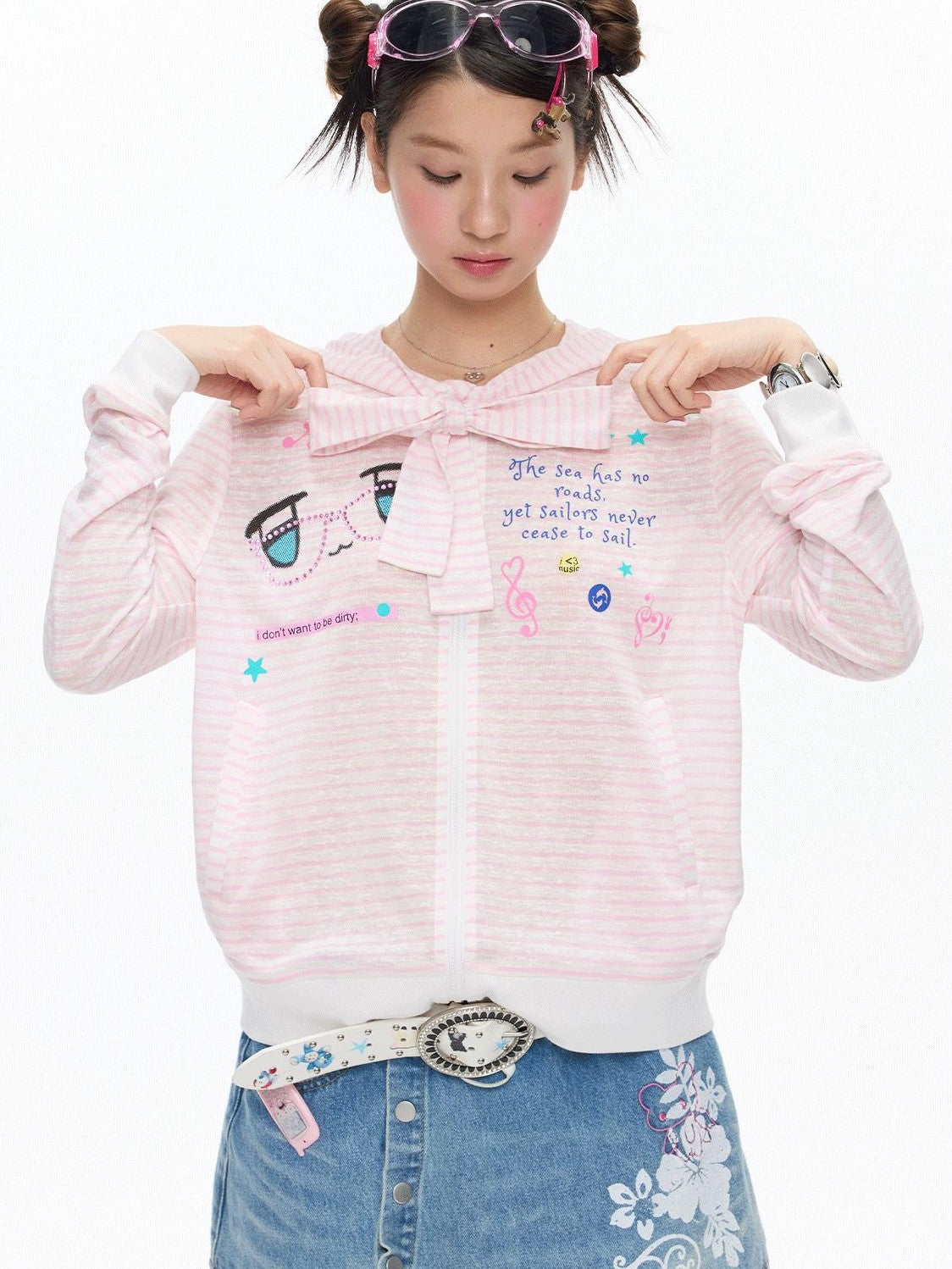 BETWEENAND Soft Pink Striped Printed Zippered Women&