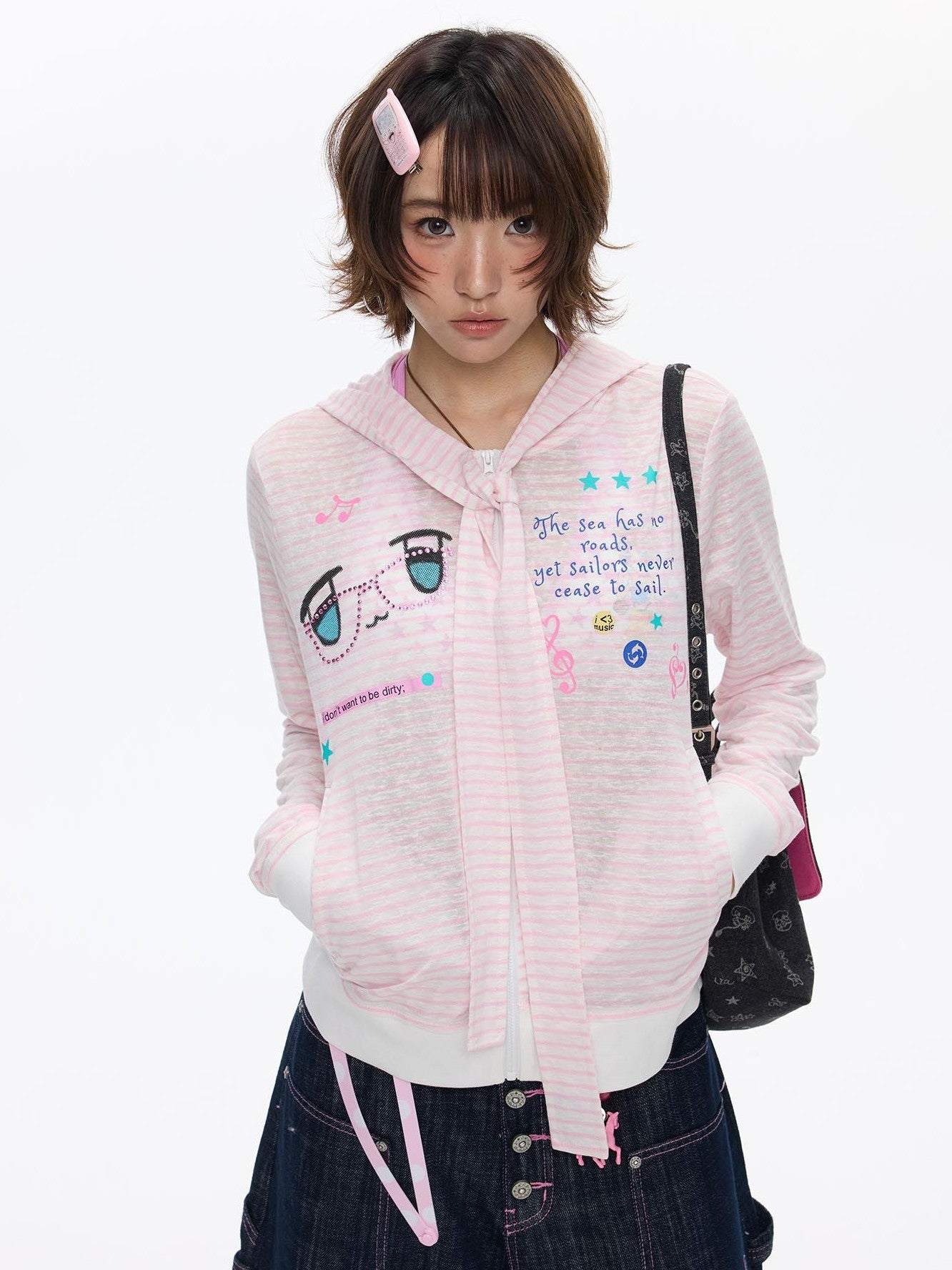 BETWEENAND Soft Pink Striped Printed Zippered Women&