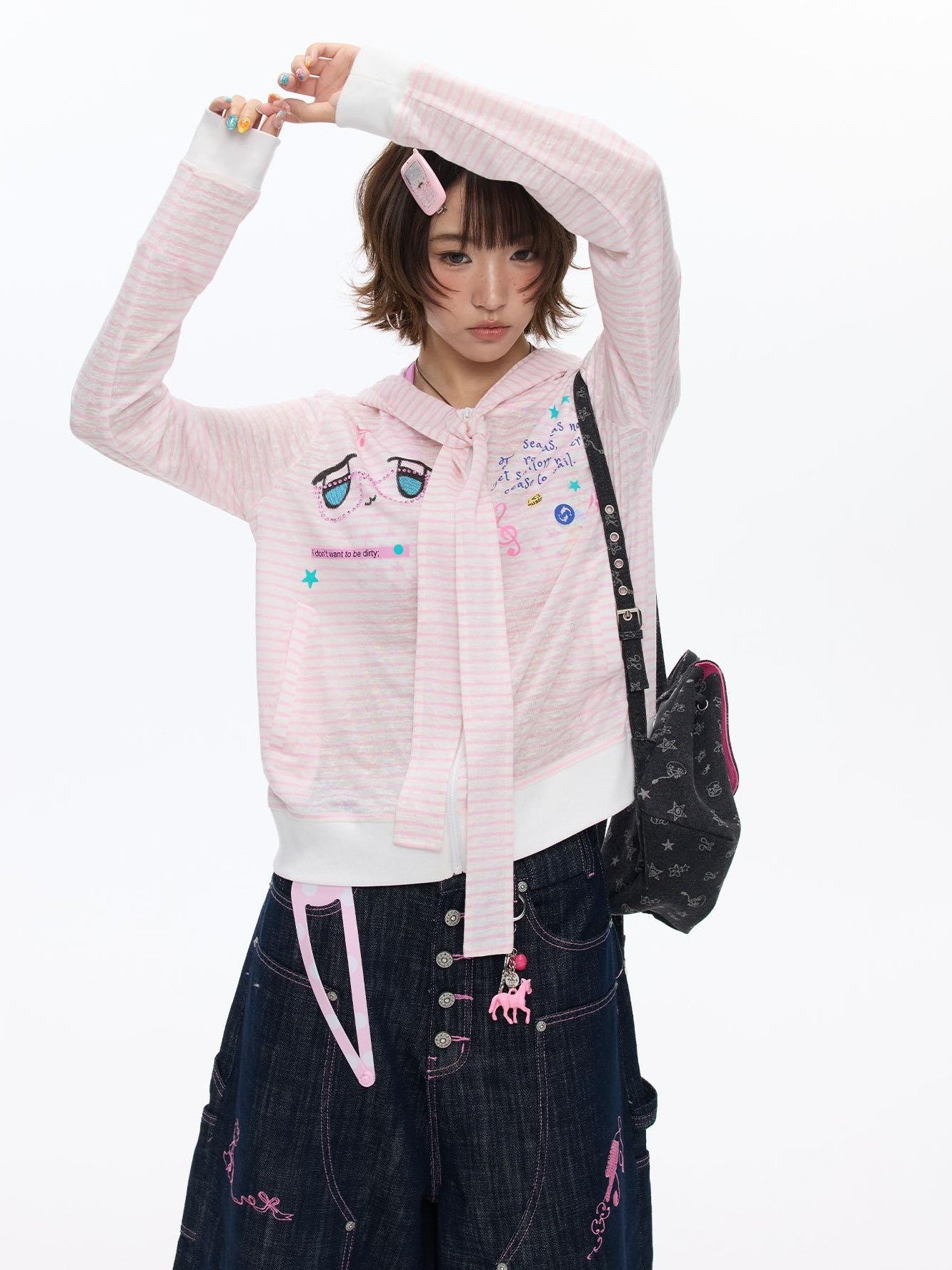 BETWEENAND Soft Pink Striped Printed Zippered Women&