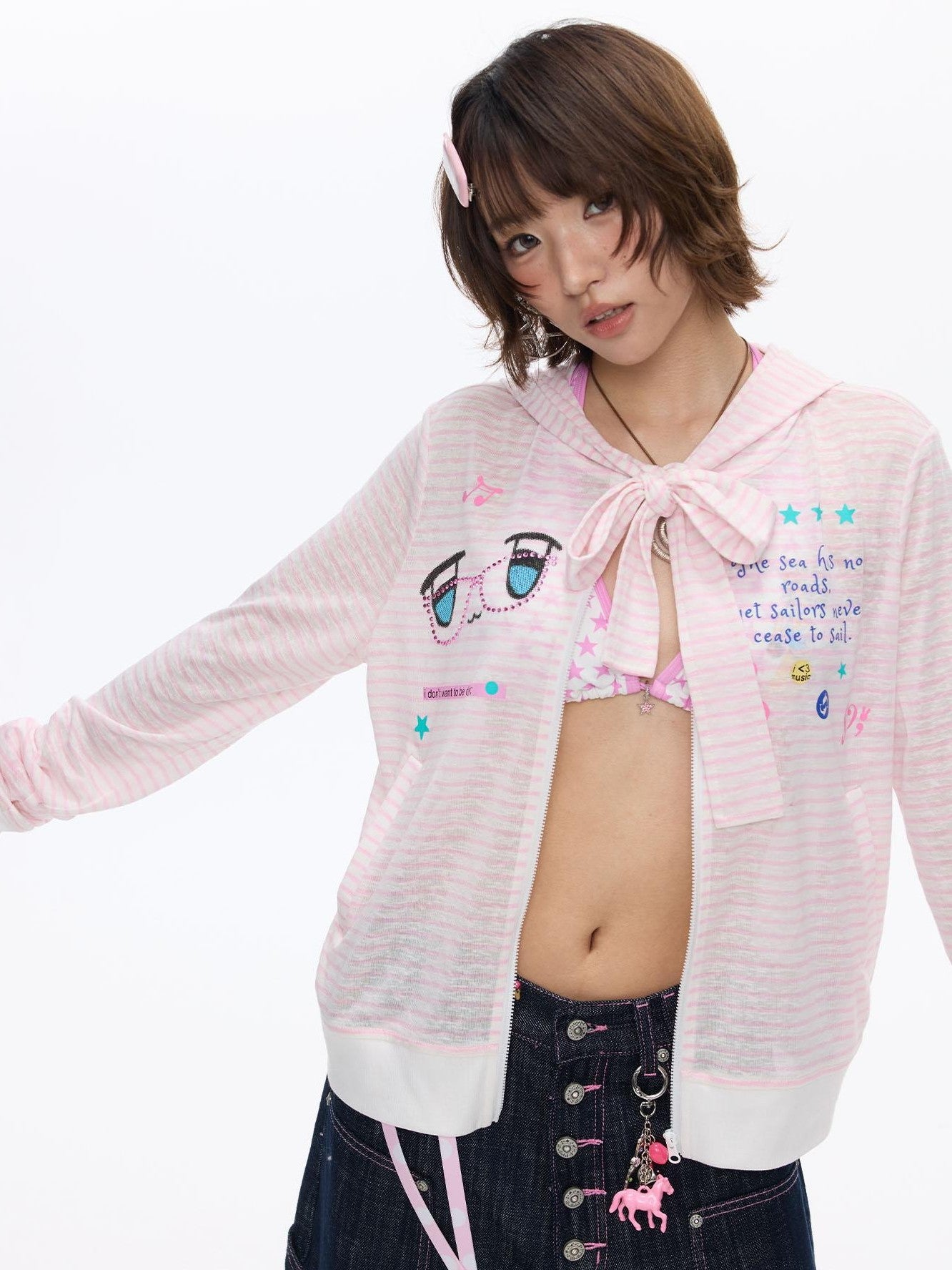 BETWEENAND Soft Pink Striped Printed Zippered Women&