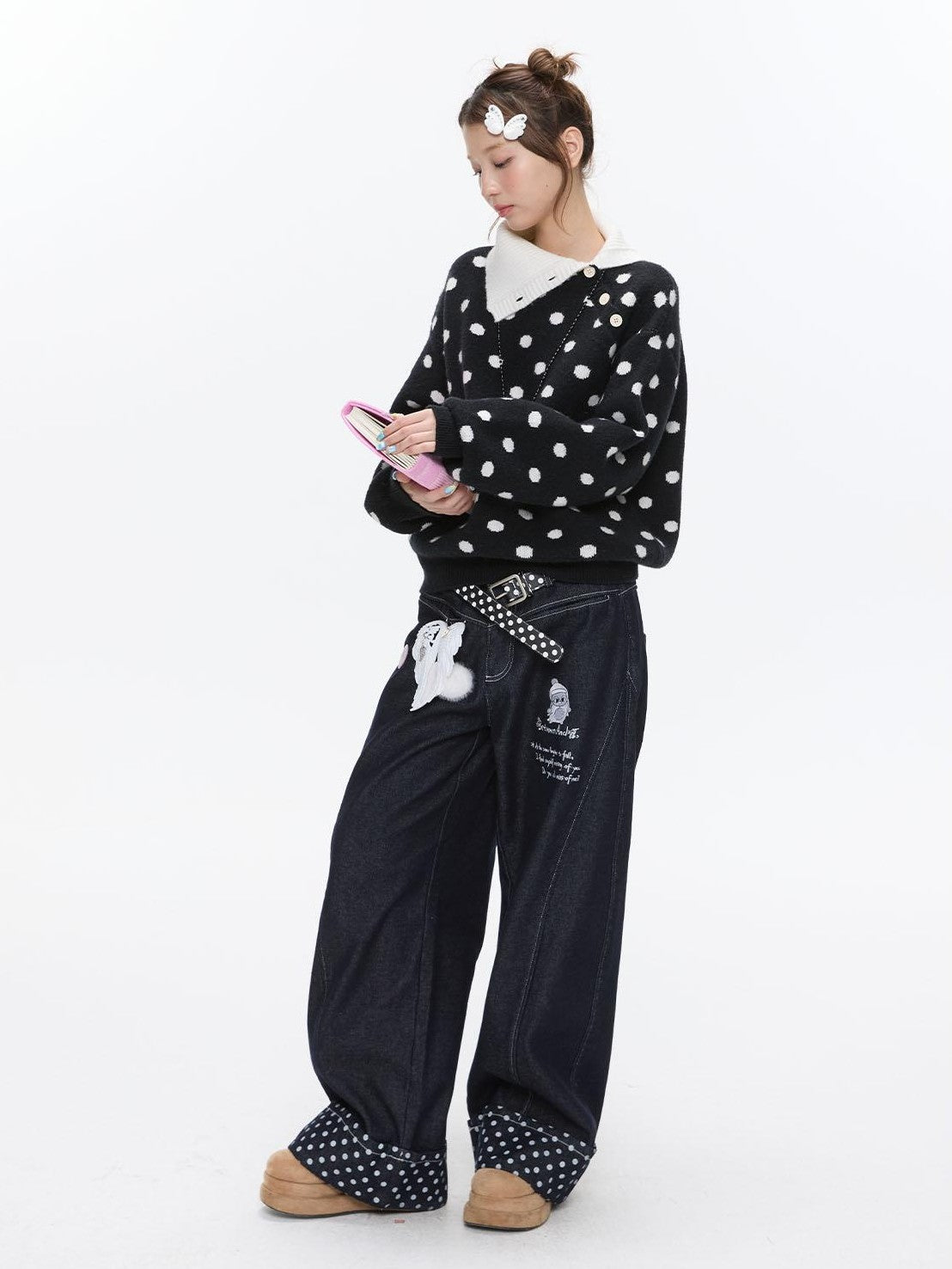 BETWEENAND Soft Plush Vintage Slanted Button Placket Knitted Women&