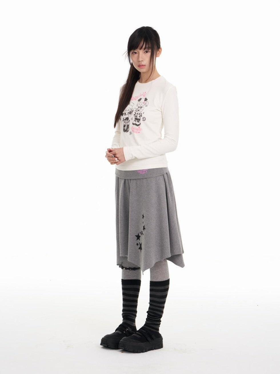 BETWEENAND Straight Cut Crew Neck Puff Print Women&