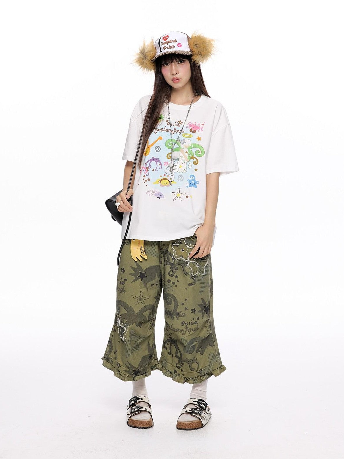 BETWEENAND Two Tone Printed Round Neck Women&