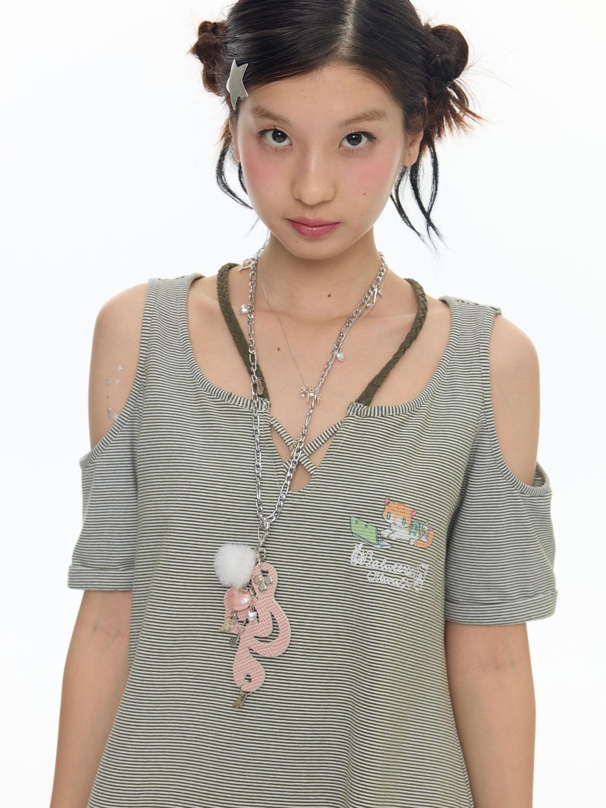 BETWEENAND Vintage Green Striped Embroidered Kitten Women&