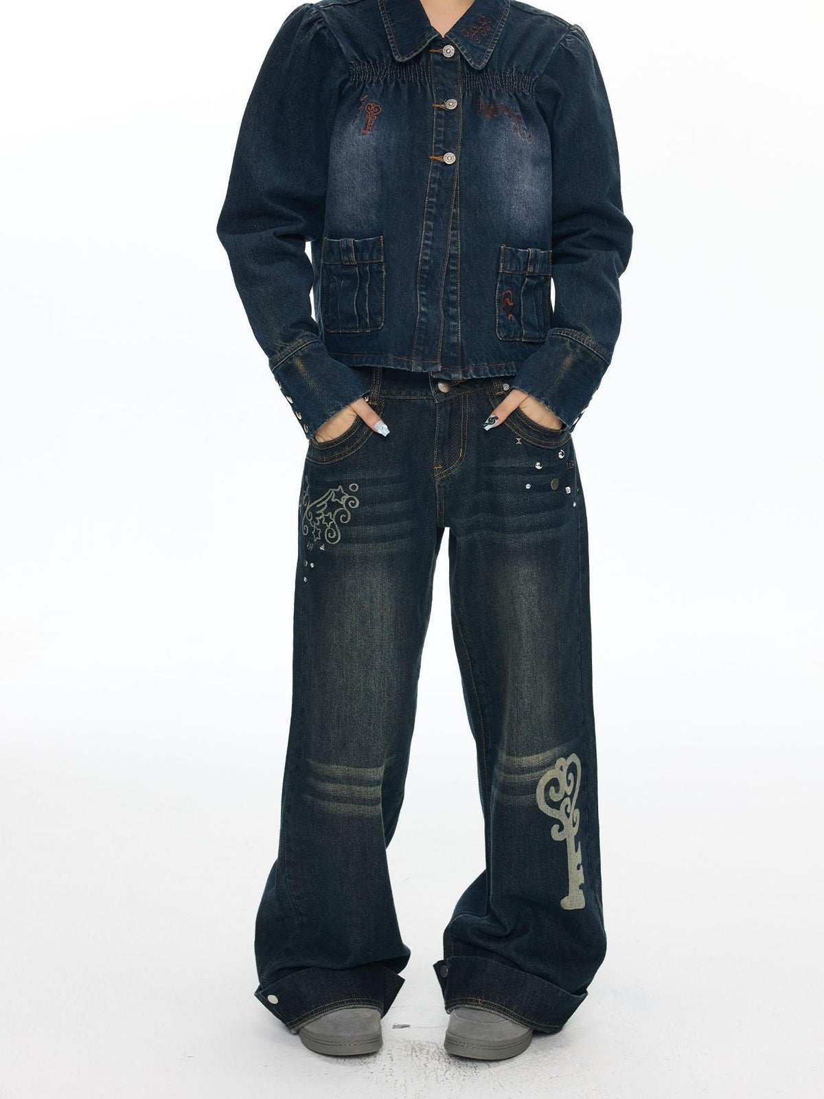 BETWEENAND Vintage Washed Whisker Slimming Casual Women&