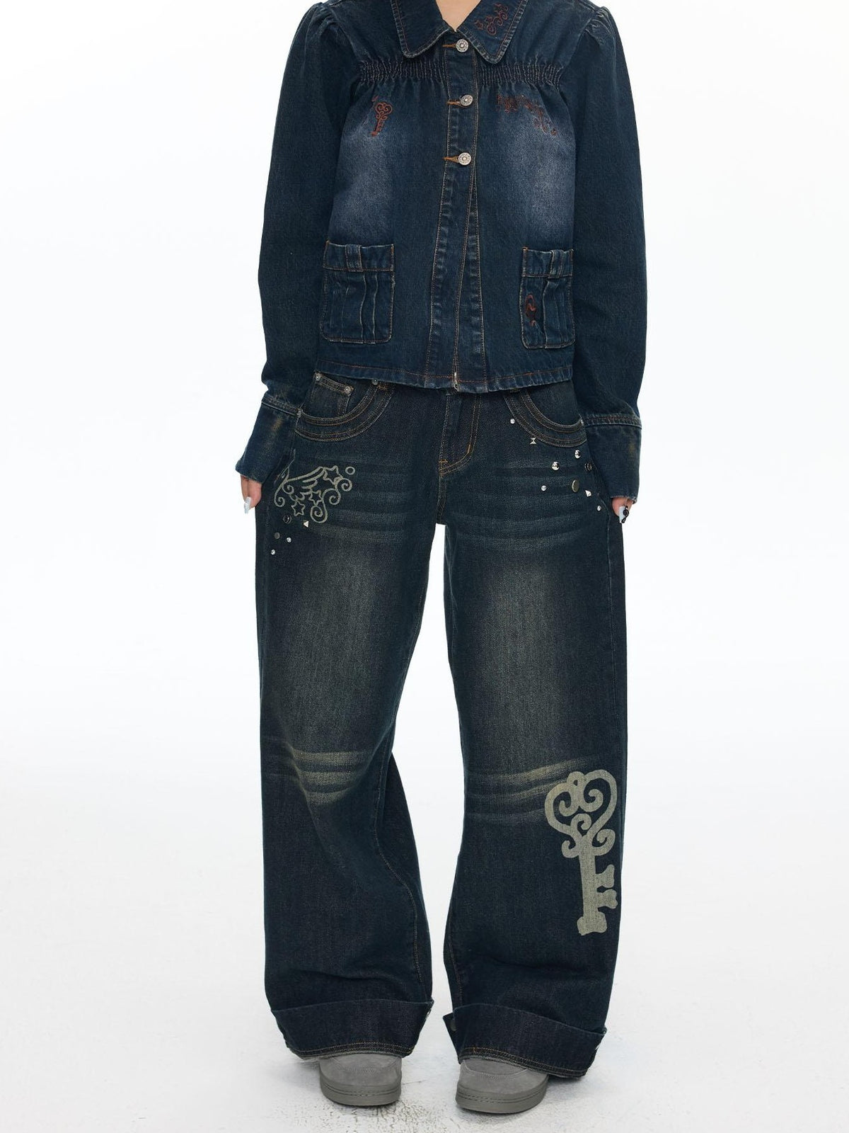 BETWEENAND Vintage Washed Whisker Slimming Casual Women&