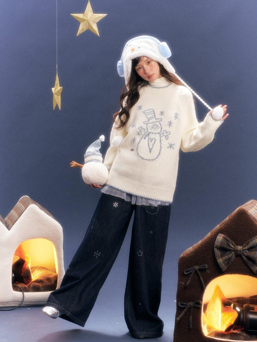 BETWEENAND White Snowman Print Crew Neck Women&