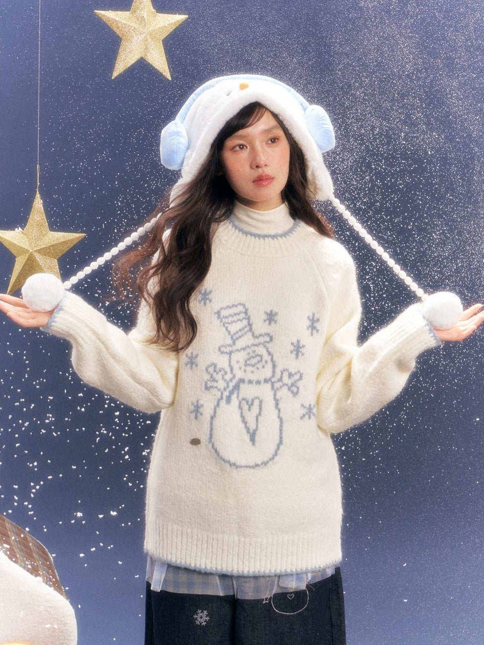 BETWEENAND White Snowman Print Crew Neck Women&