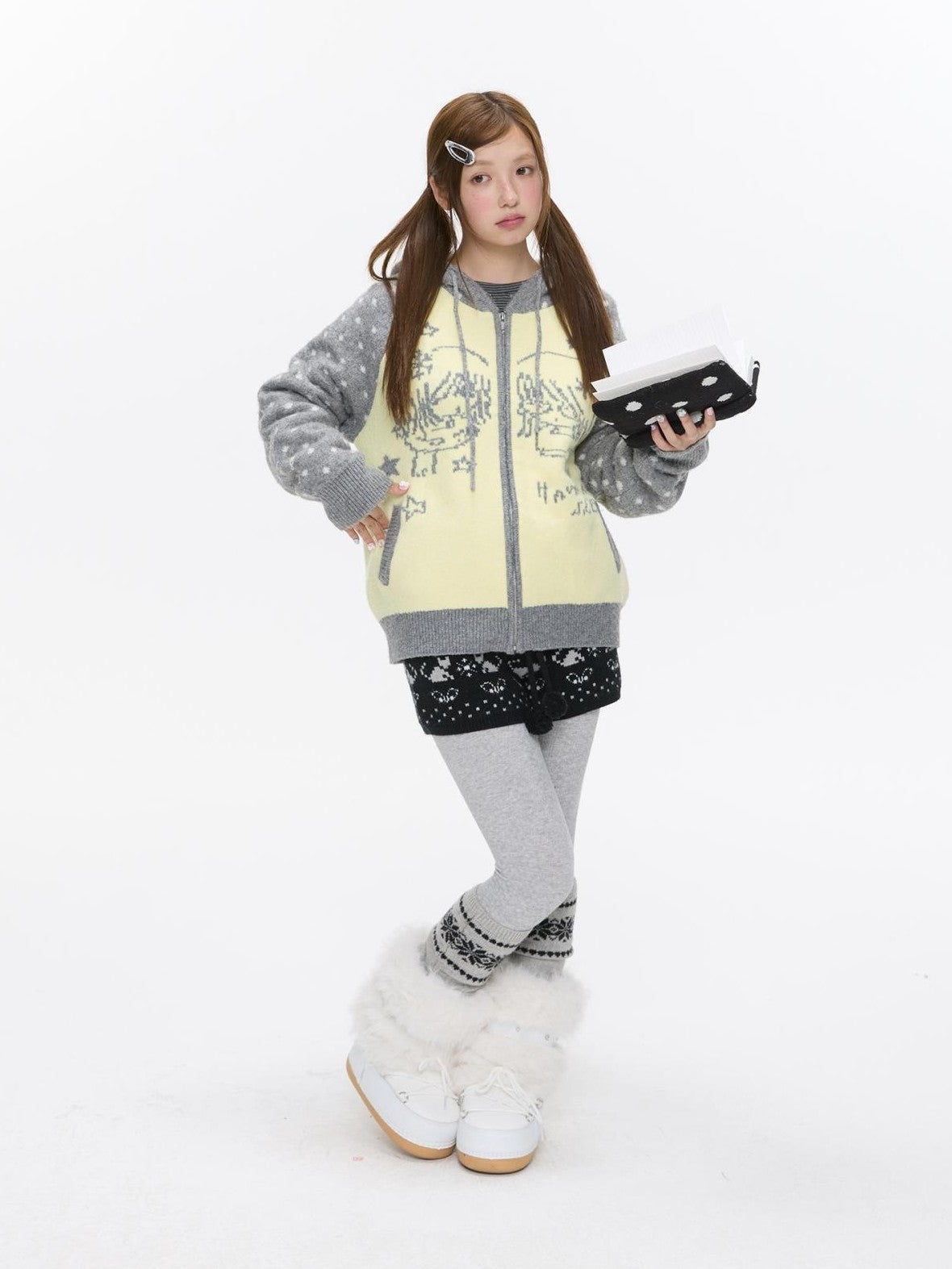 BETWEENAND Yellow Gray Polka Thick Jacquard Raglan Hooded Women&